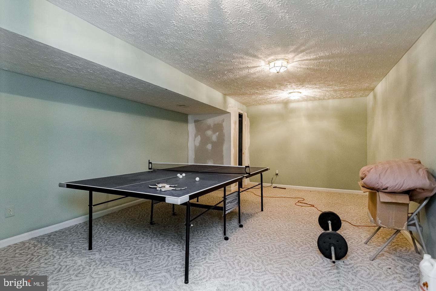 WOODMORE MEADOWS - Residential