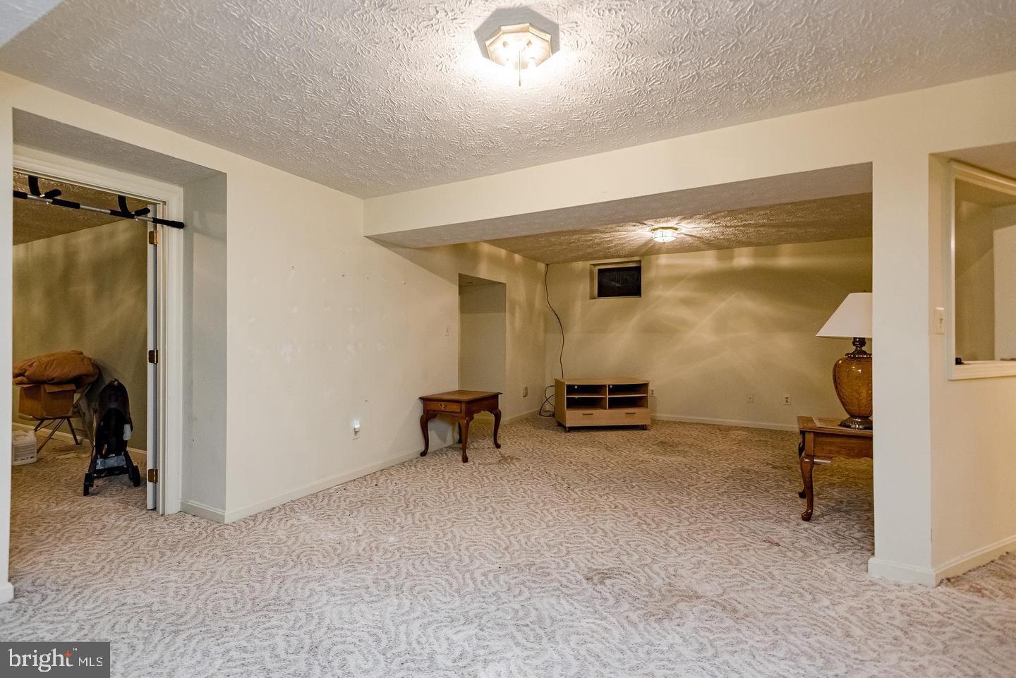 WOODMORE MEADOWS - Residential