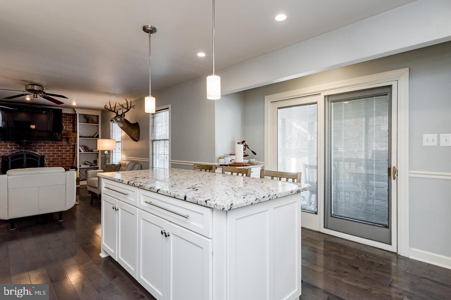 WOODMORE MEADOWS - Residential