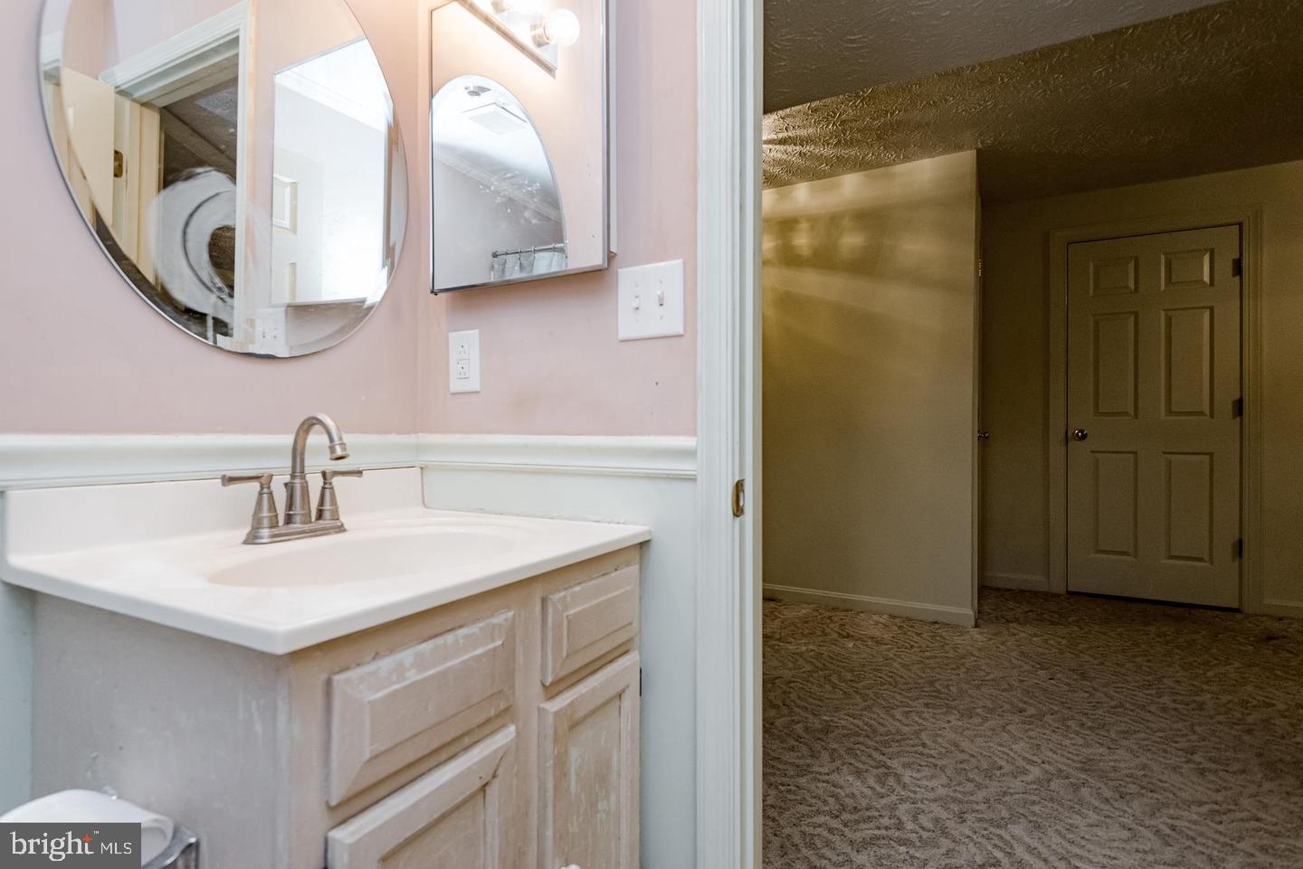 WOODMORE MEADOWS - Residential