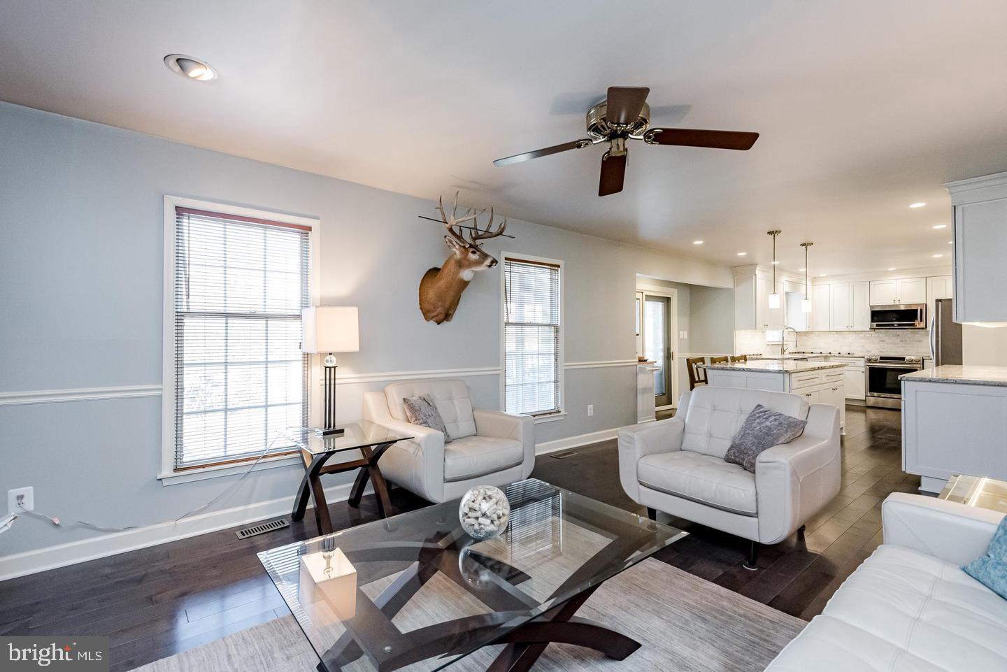 WOODMORE MEADOWS - Residential