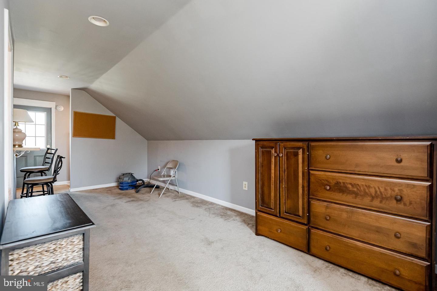 WOODMORE MEADOWS - Residential