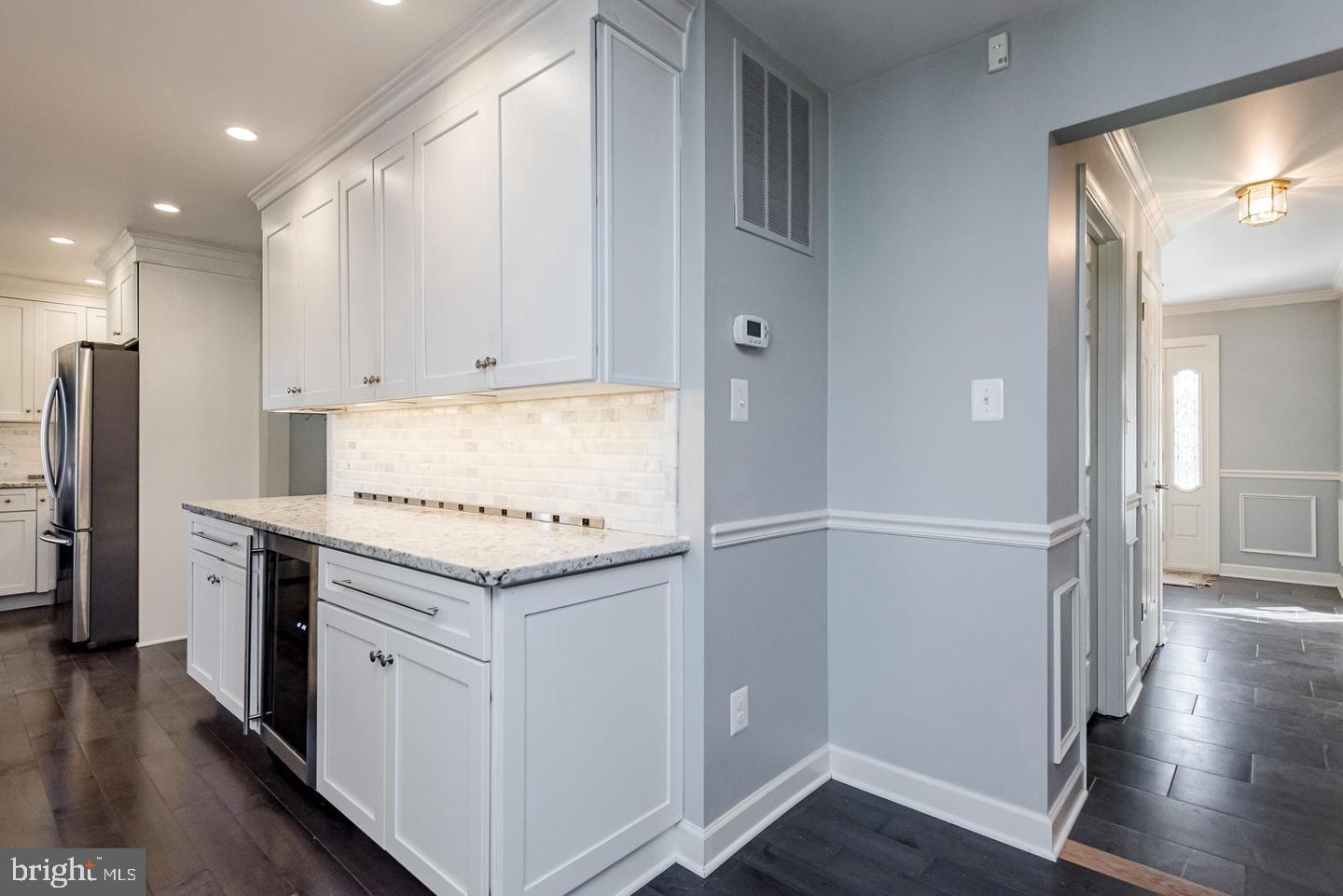 WOODMORE MEADOWS - Residential