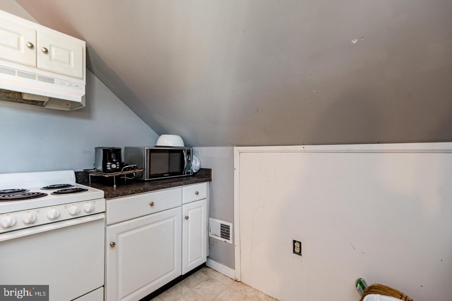 WOODMORE MEADOWS - Residential
