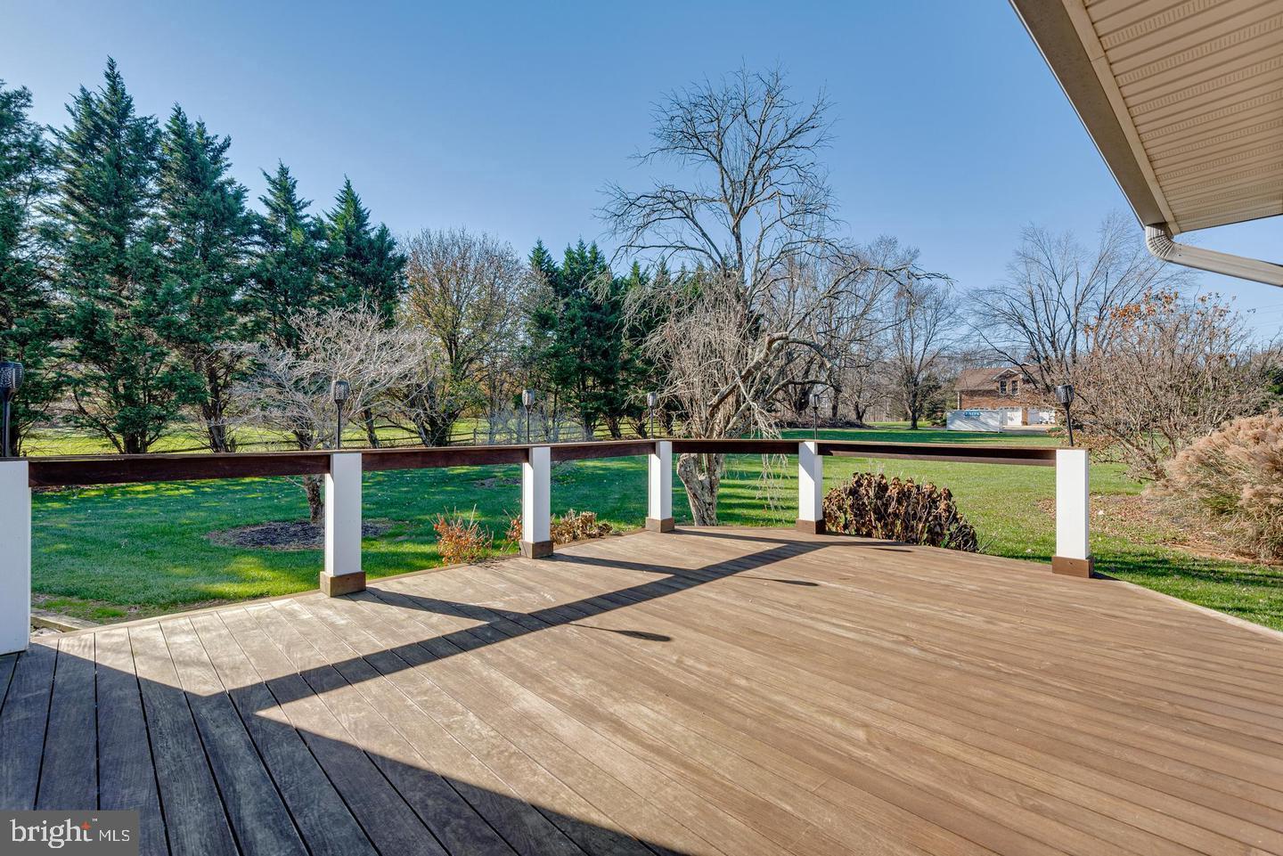 WOODMORE MEADOWS - Residential