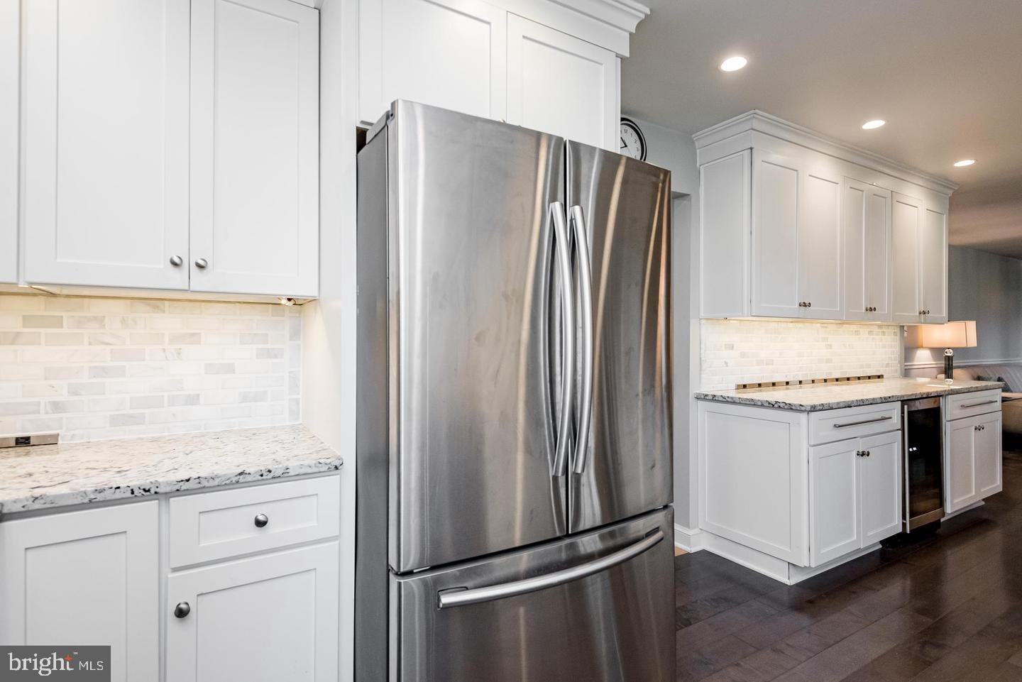 WOODMORE MEADOWS - Residential