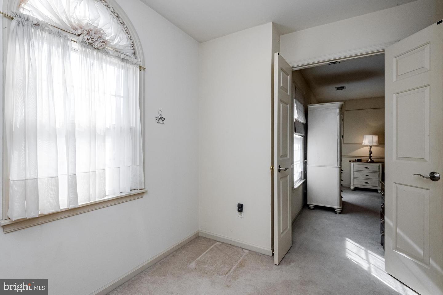 WOODMORE MEADOWS - Residential