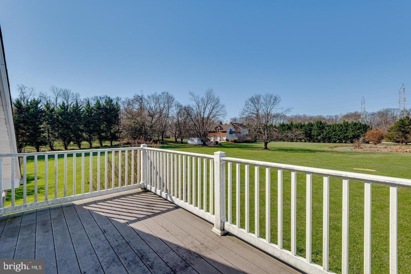 WOODMORE MEADOWS - Residential