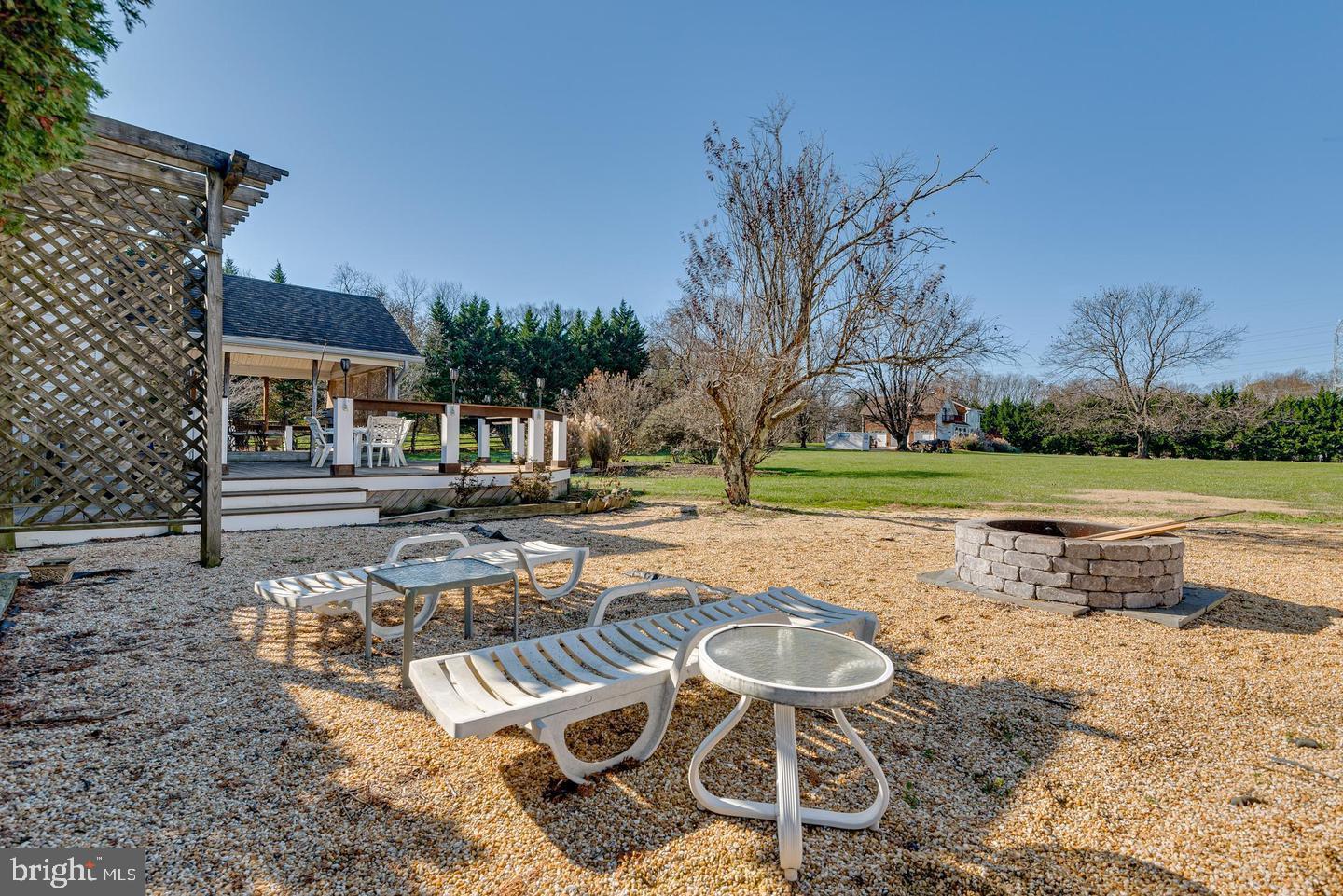 WOODMORE MEADOWS - Residential