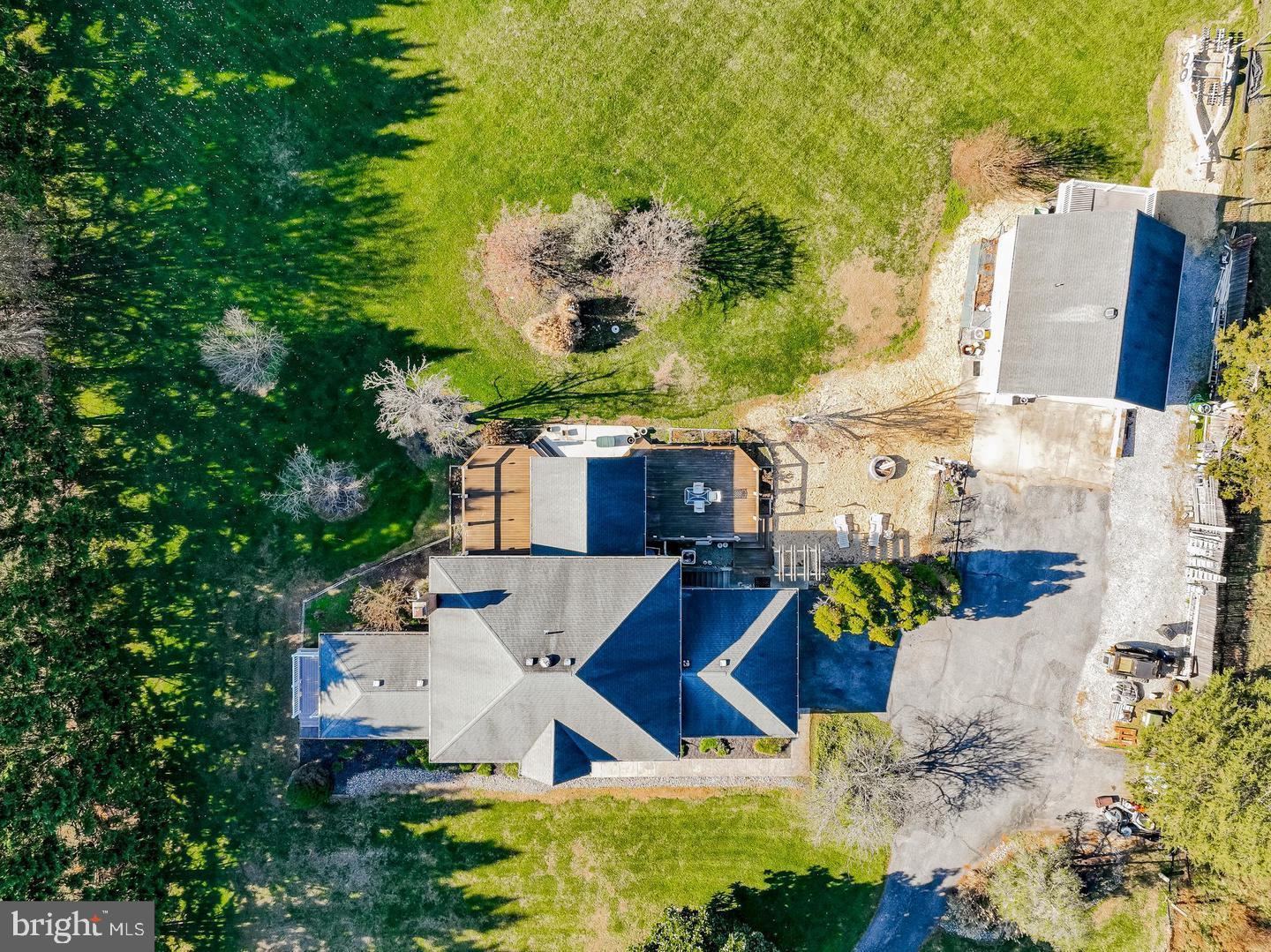 WOODMORE MEADOWS - Residential
