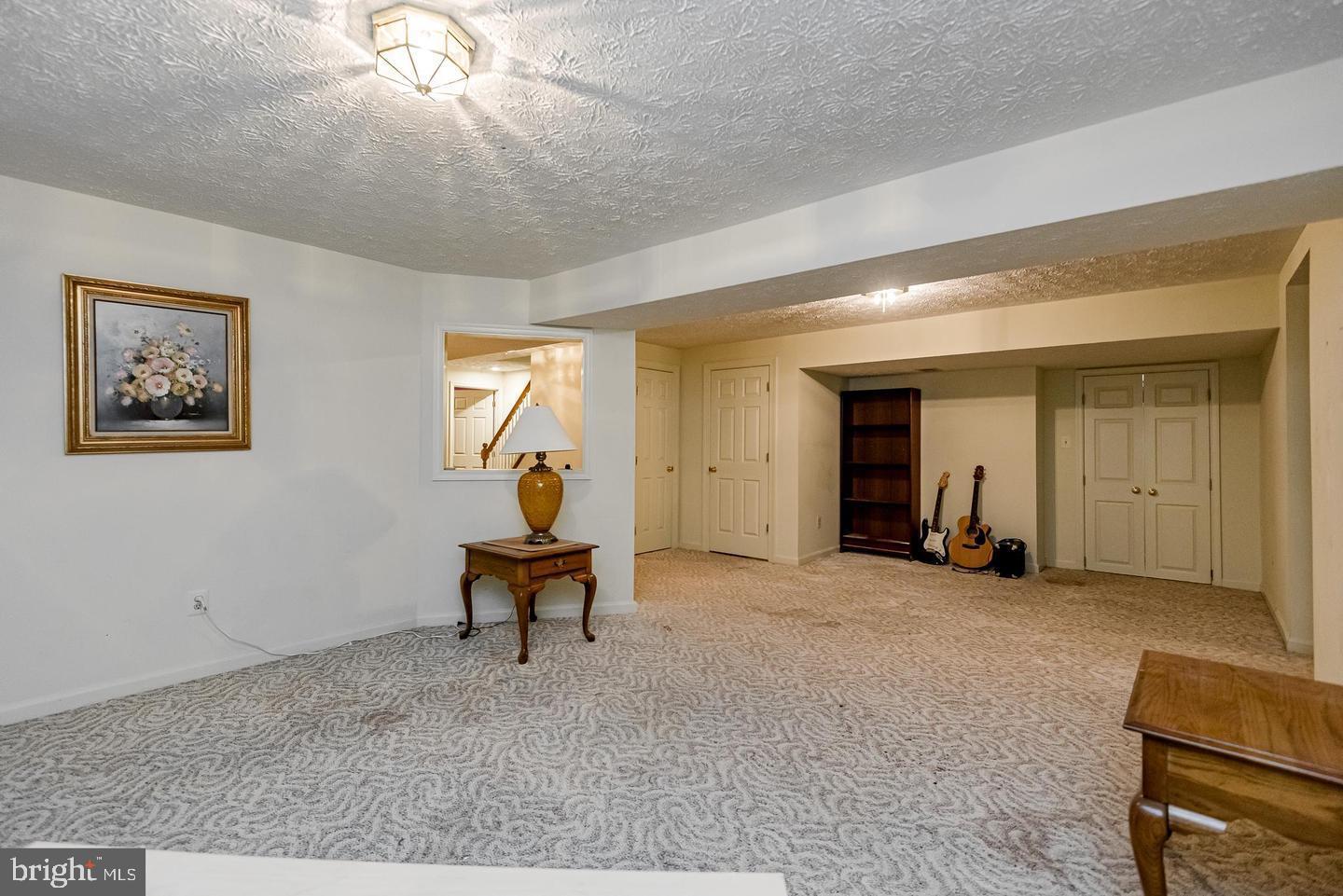 WOODMORE MEADOWS - Residential