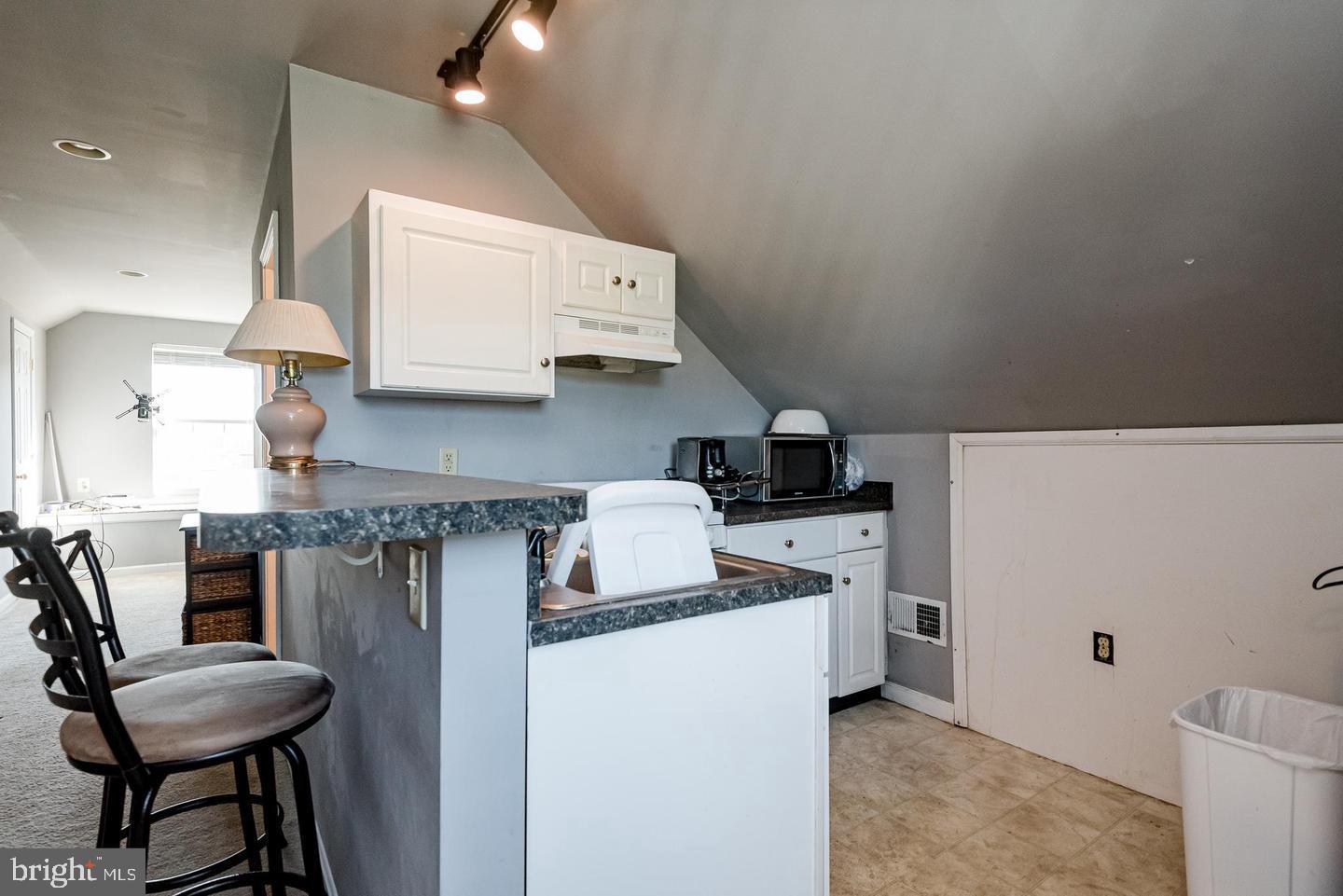 WOODMORE MEADOWS - Residential