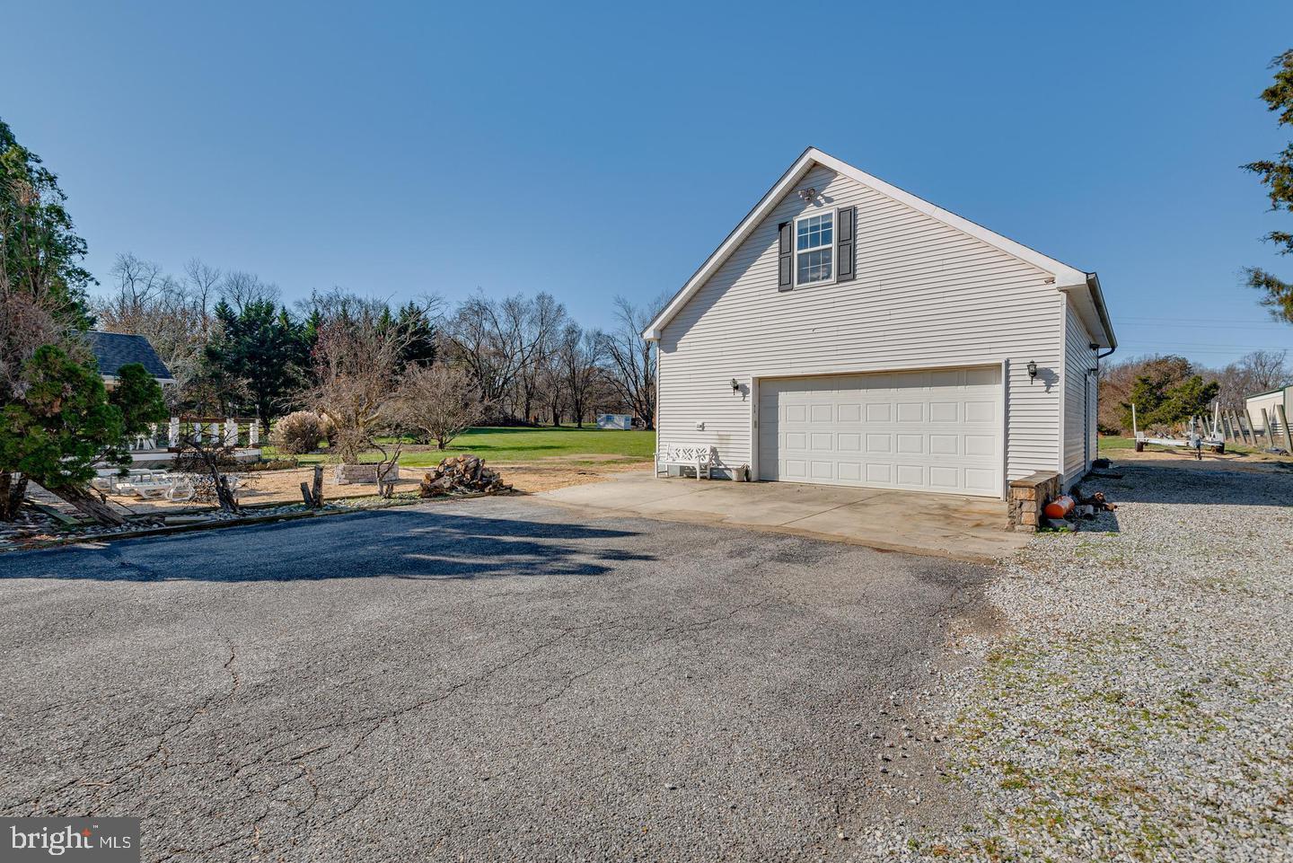 WOODMORE MEADOWS - Residential
