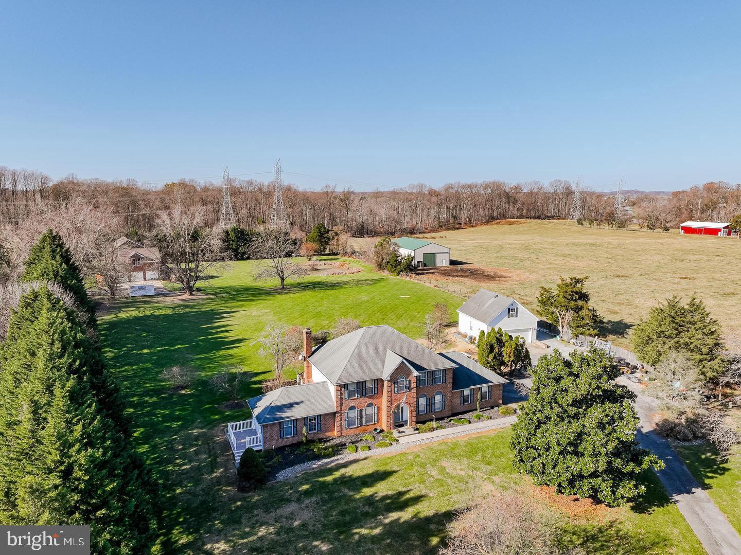 WOODMORE MEADOWS - Residential