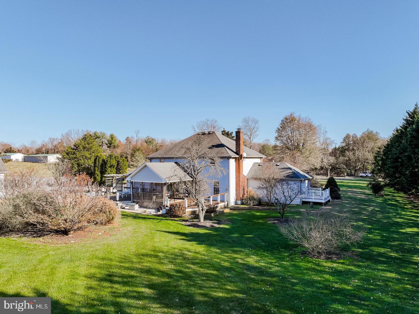 WOODMORE MEADOWS - Residential