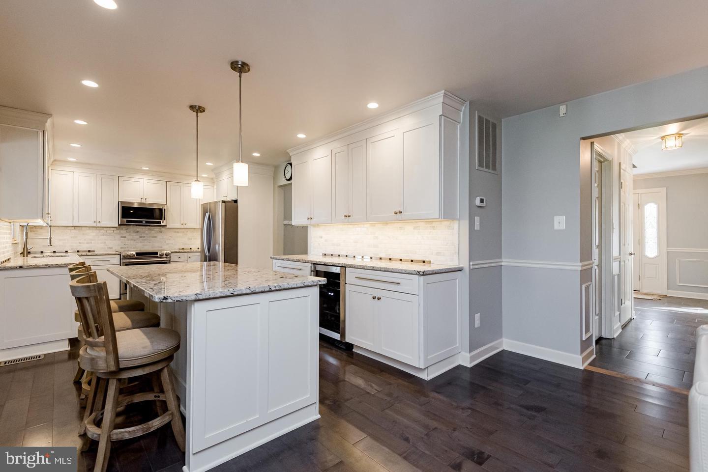 WOODMORE MEADOWS - Residential