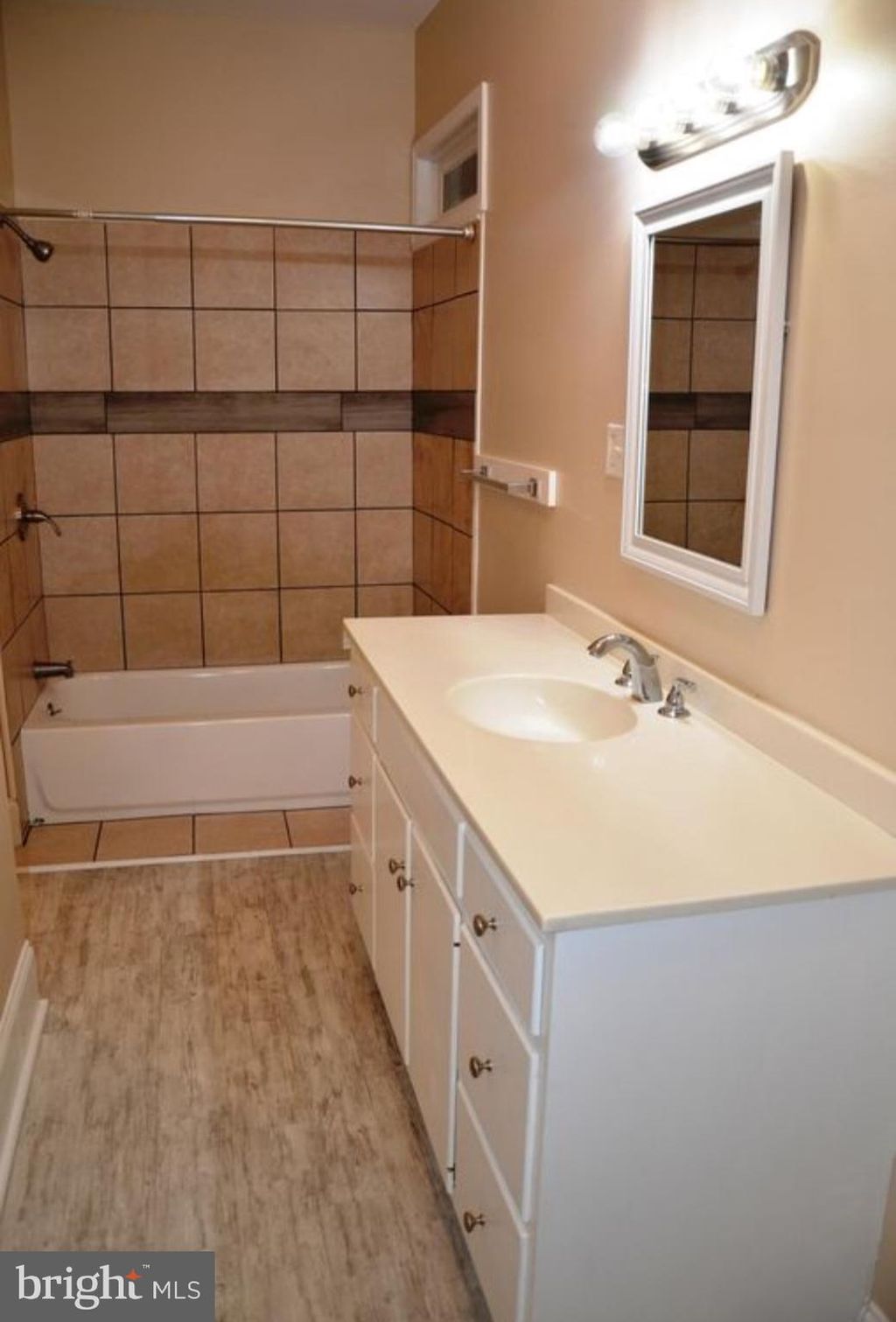 Photo of 125 E Lemon Street, LANCASTER, PA 17602 (MLS # PALA2077322)