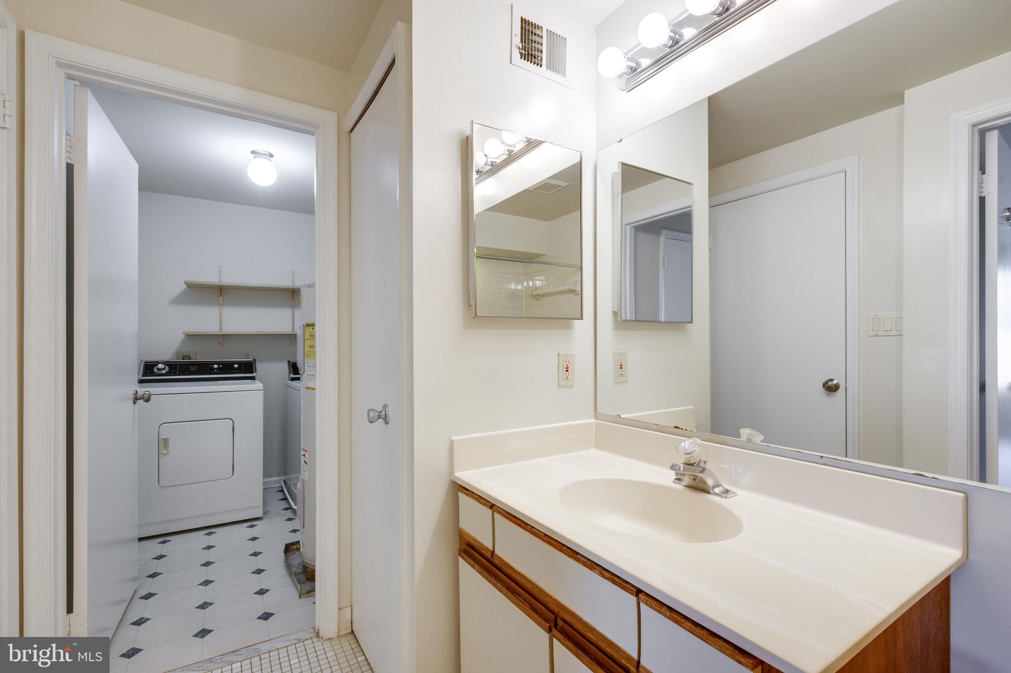 NEWGATE - Residential Lease