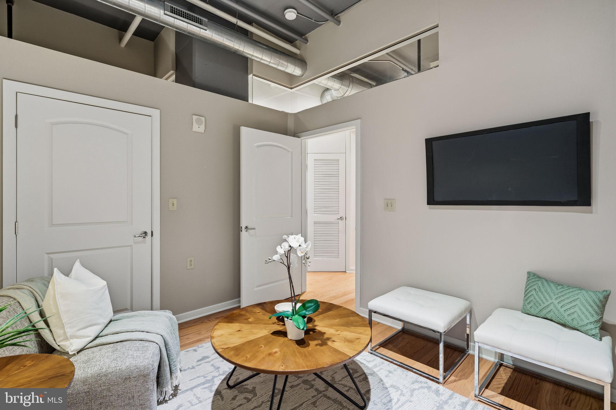 OLD CITY - Residential