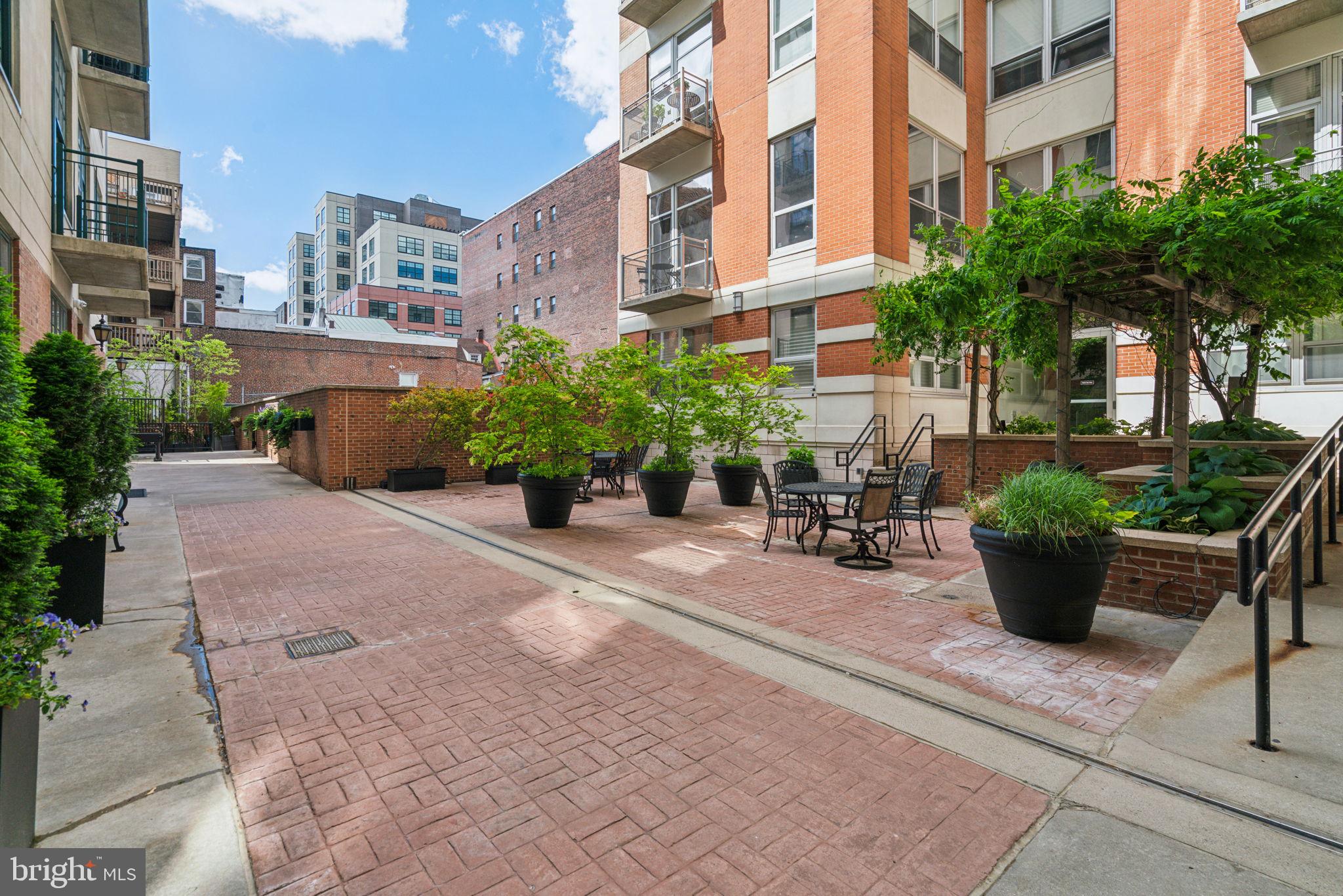 OLD CITY - Residential