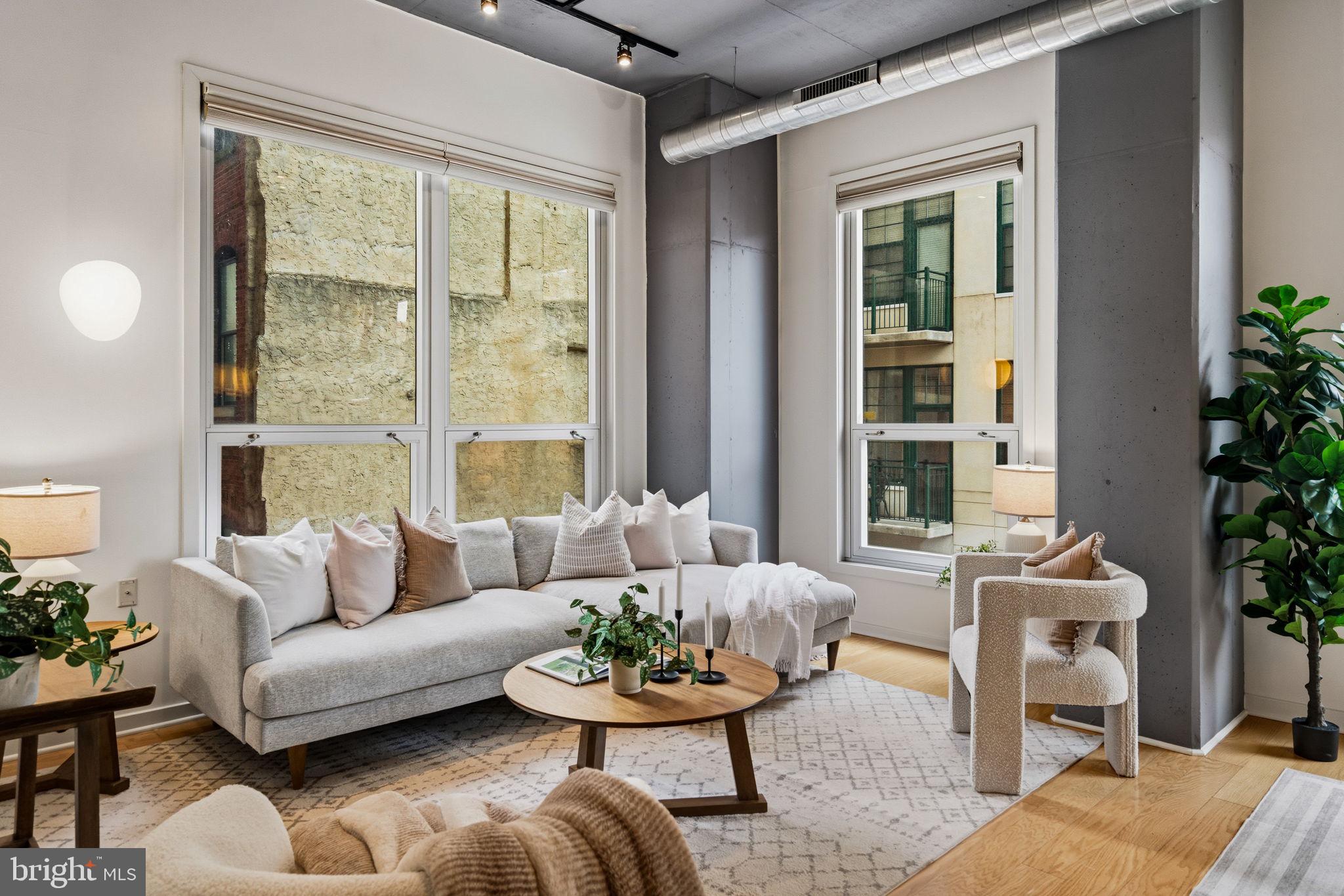 113 N BREAD STREET 3A3