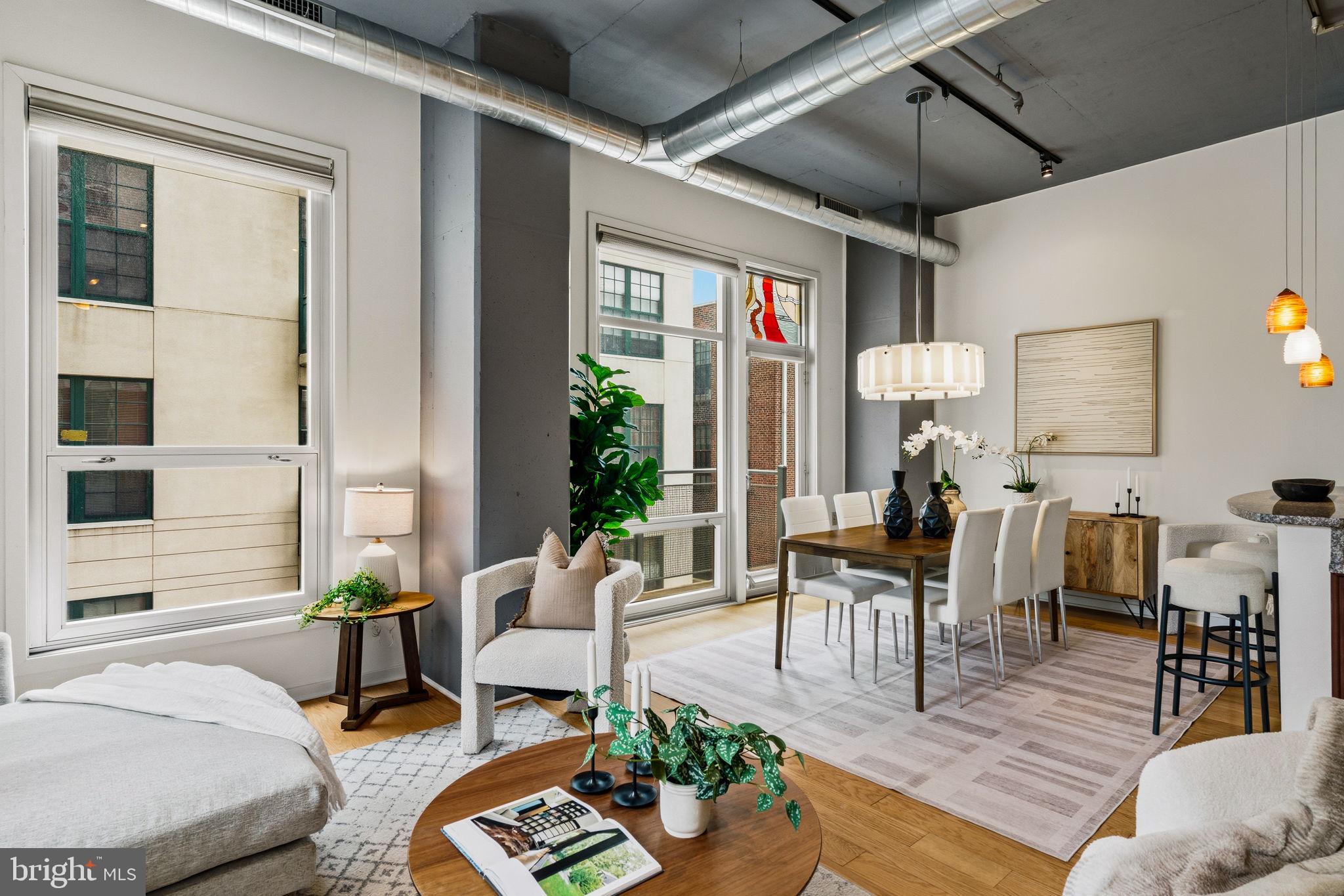 113 N BREAD STREET 3A3