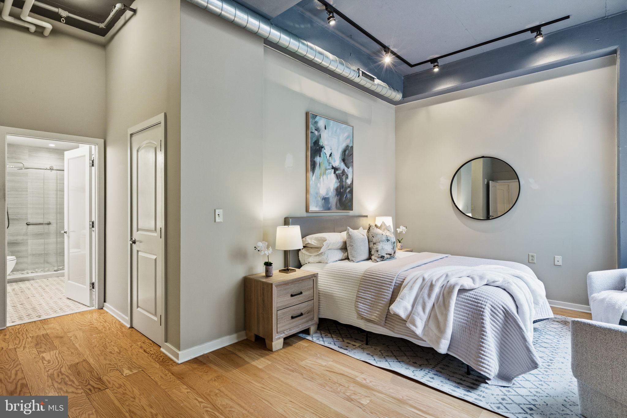 OLD CITY - Residential