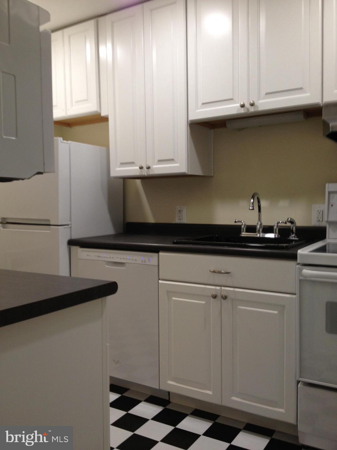 LITTLE ITALY - Residential Income