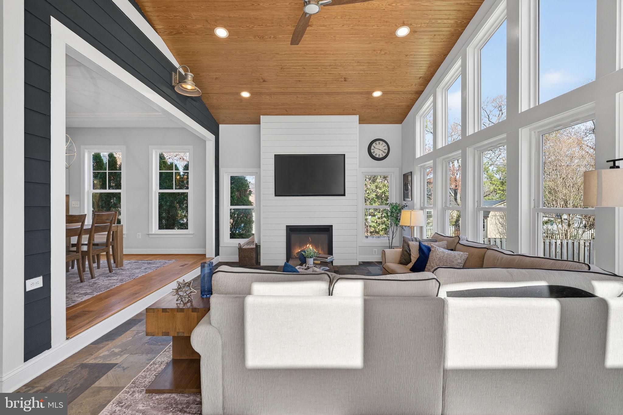 LEE BOULEVARD HEIGHTS - Residential