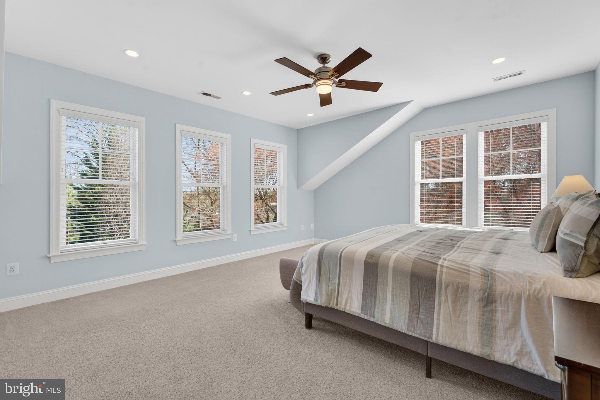 LEE BOULEVARD HEIGHTS - Residential