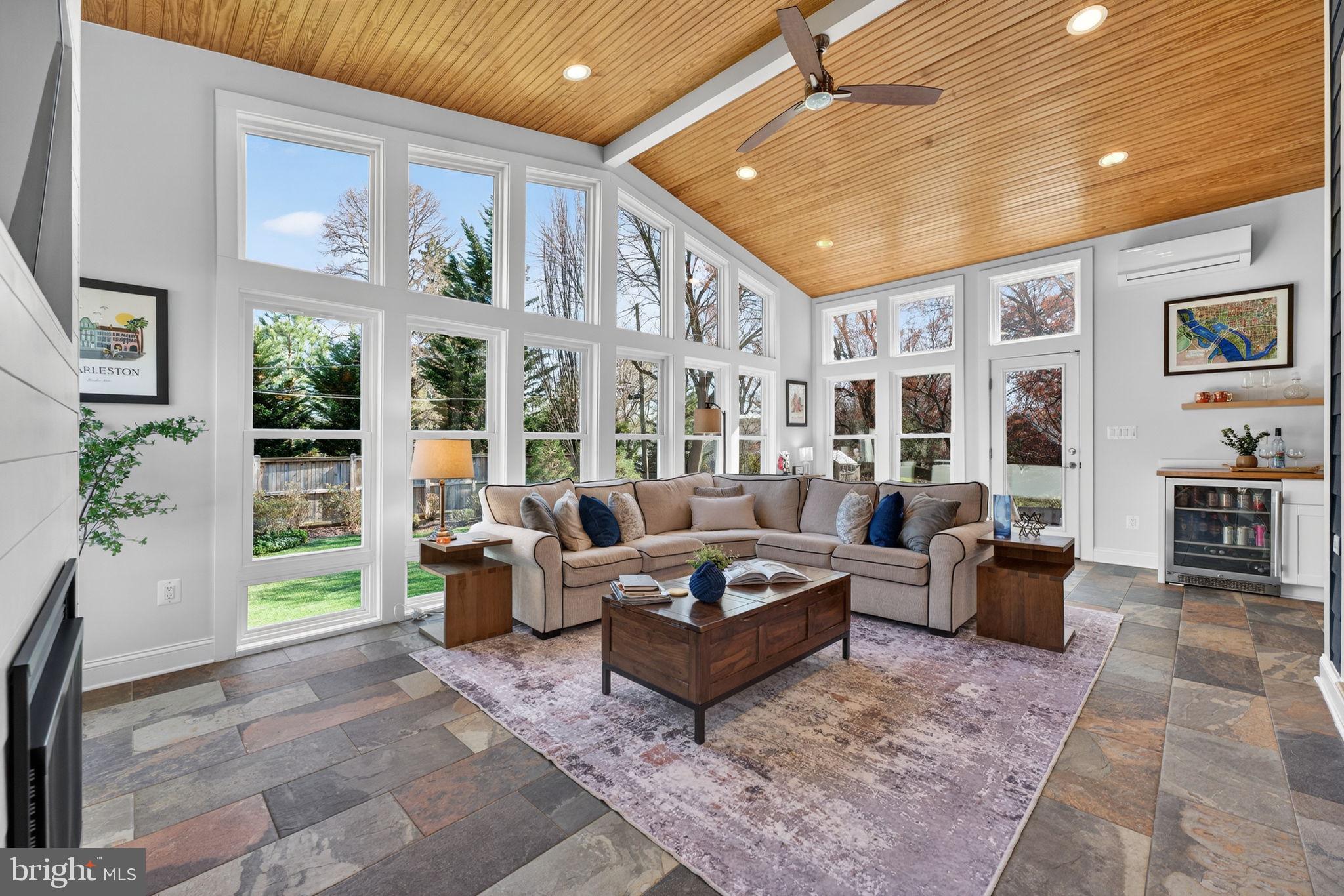 LEE BOULEVARD HEIGHTS - Residential