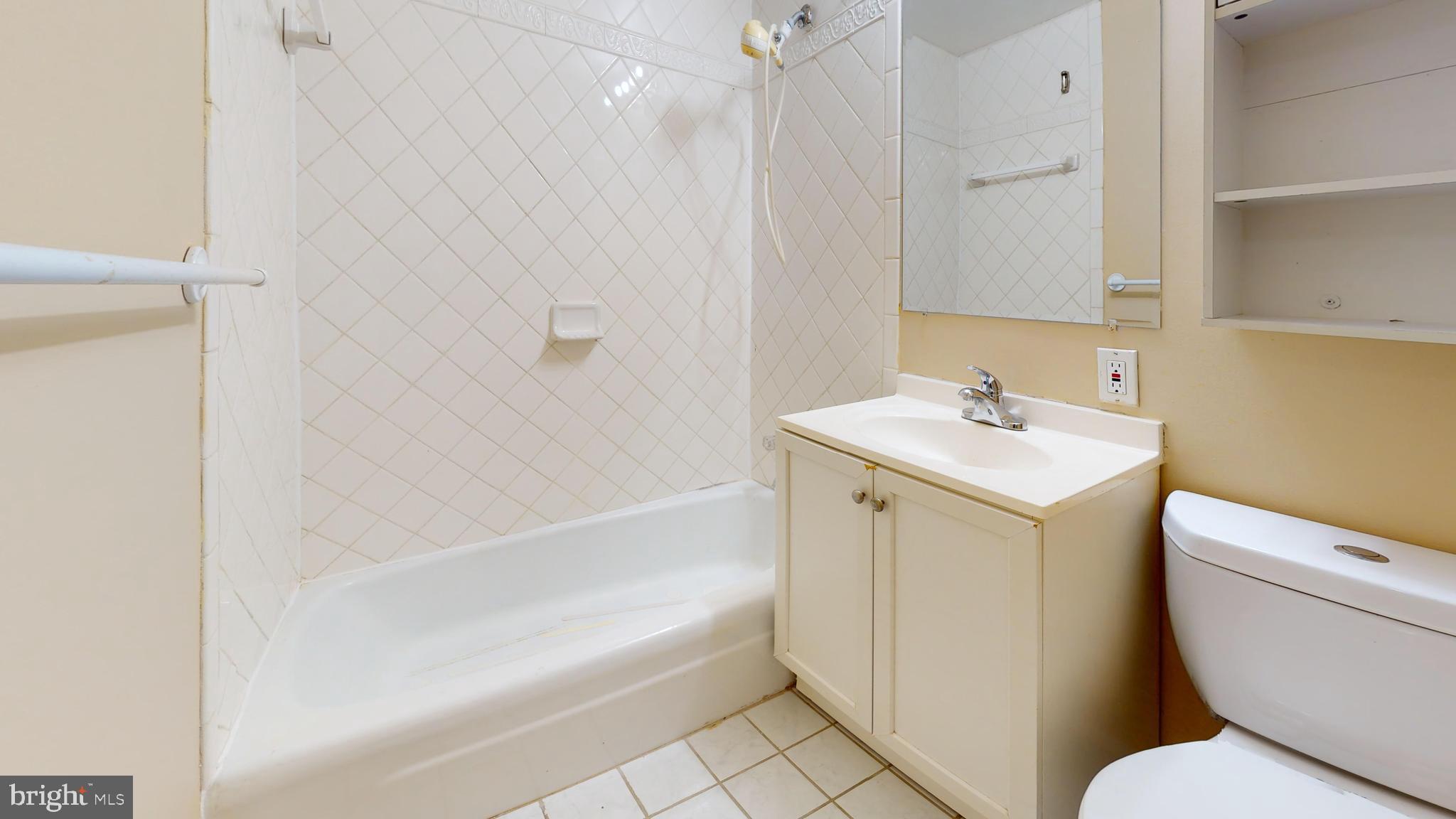 FORTY SIX HUNDRED - Residential Lease