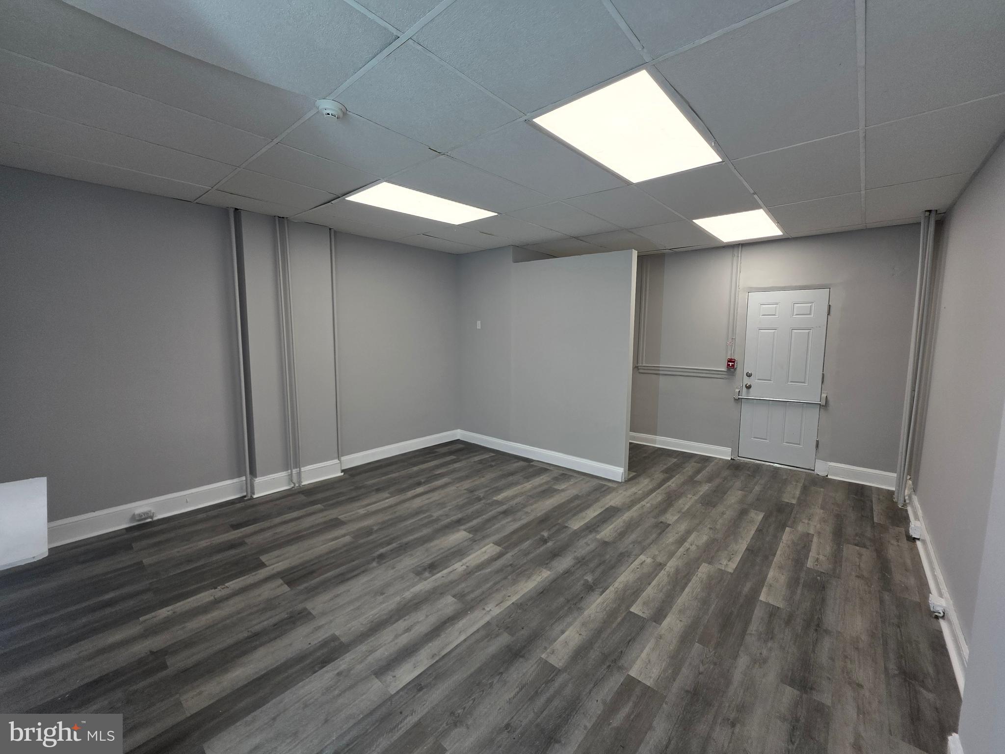 FRANKFORD - Commercial Lease