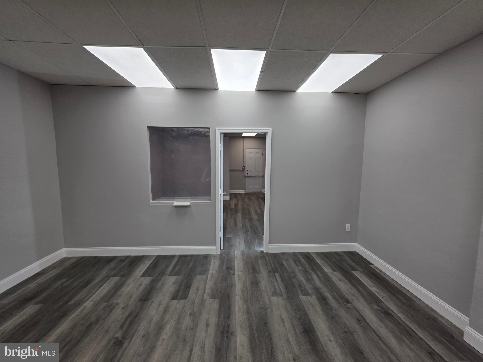 FRANKFORD - Commercial Lease