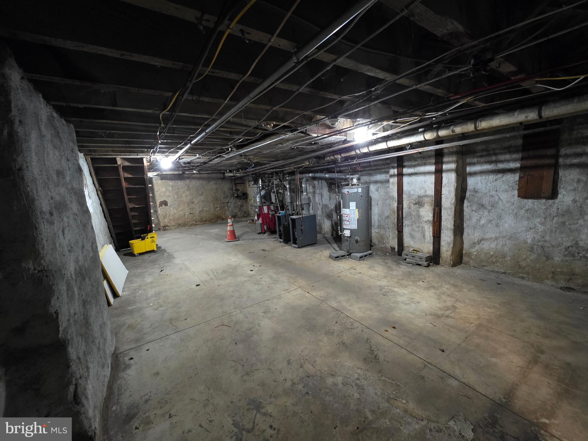 FRANKFORD - Commercial Lease