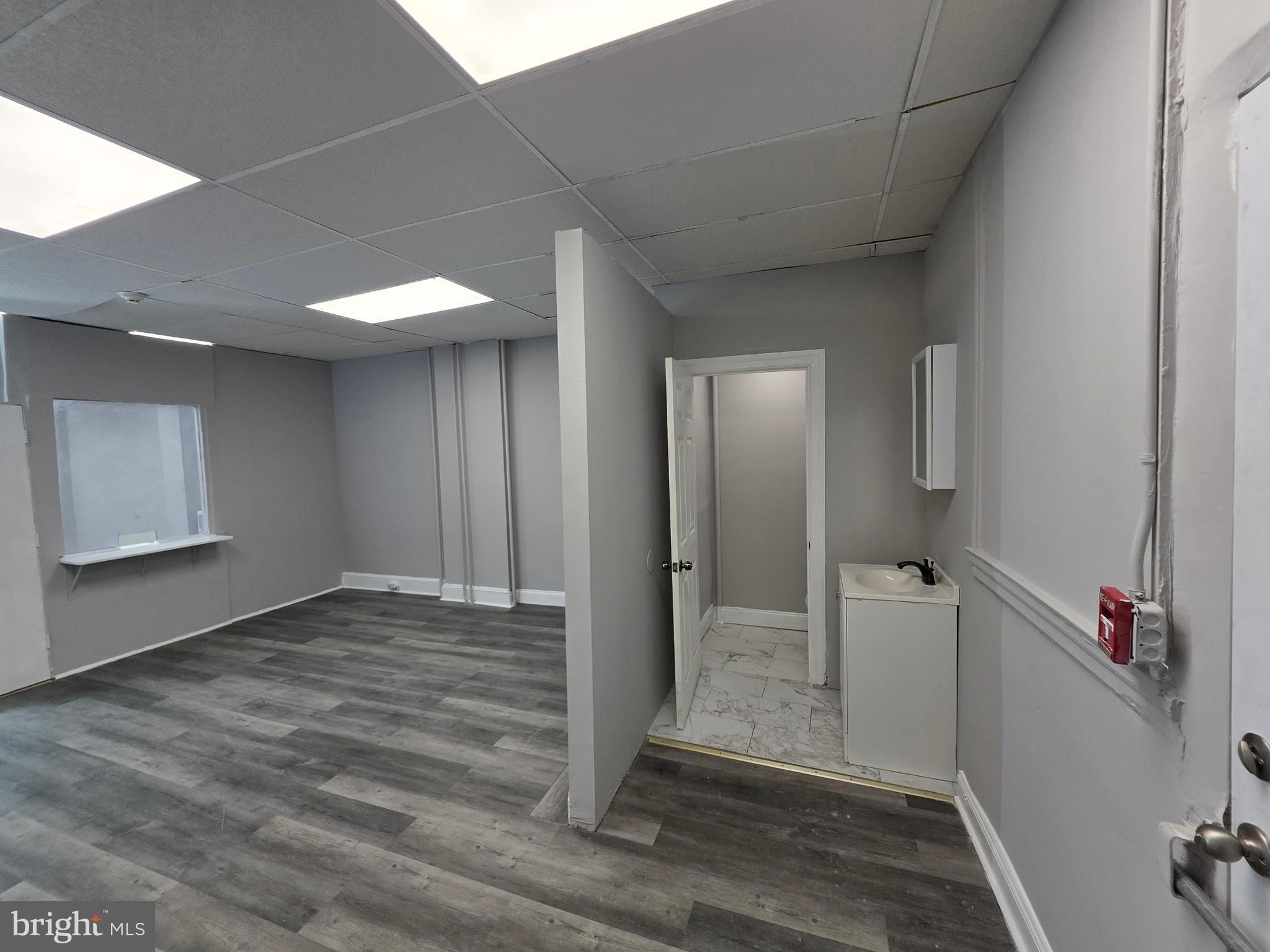 FRANKFORD - Commercial Lease