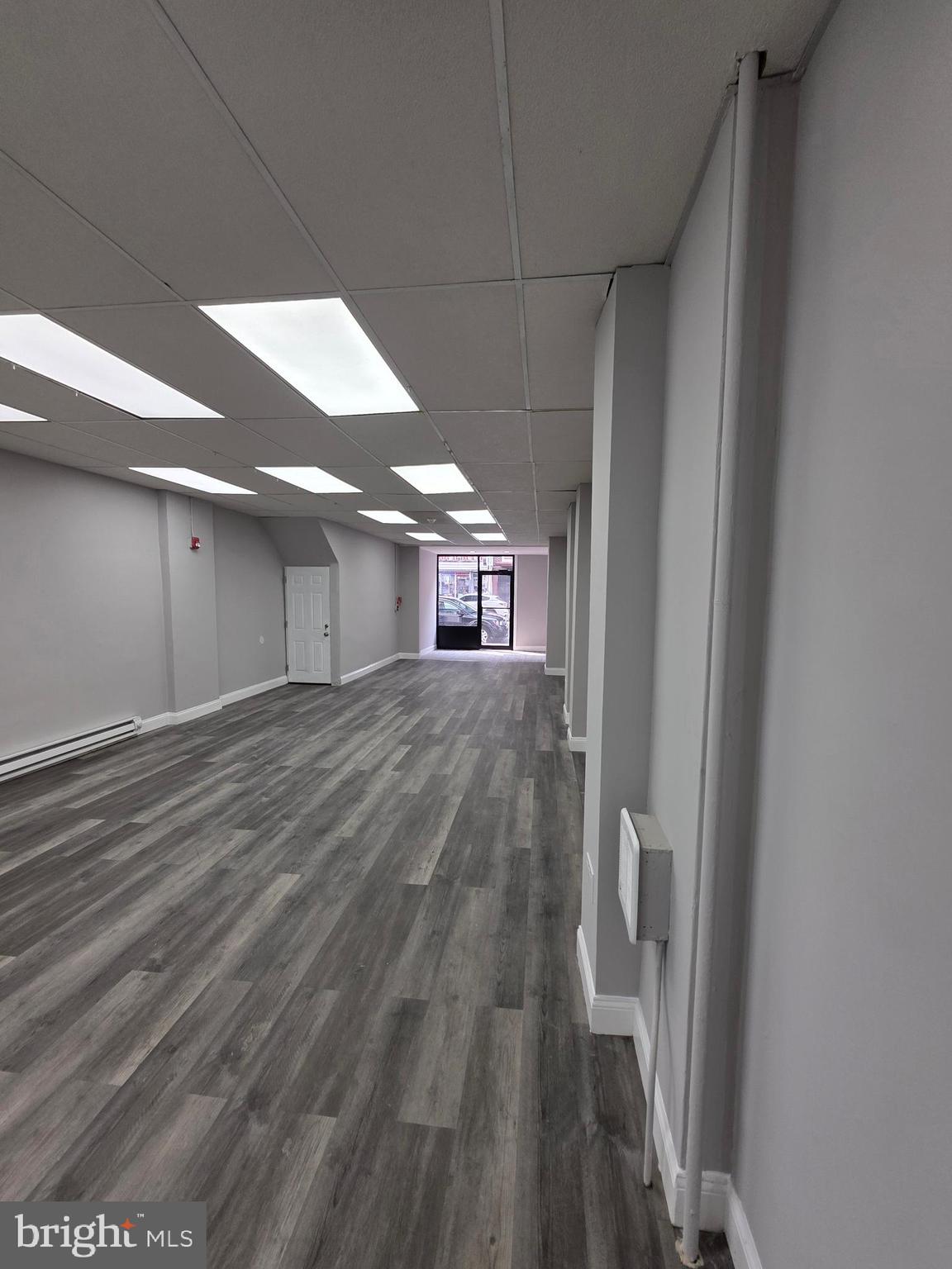 FRANKFORD - Commercial Lease