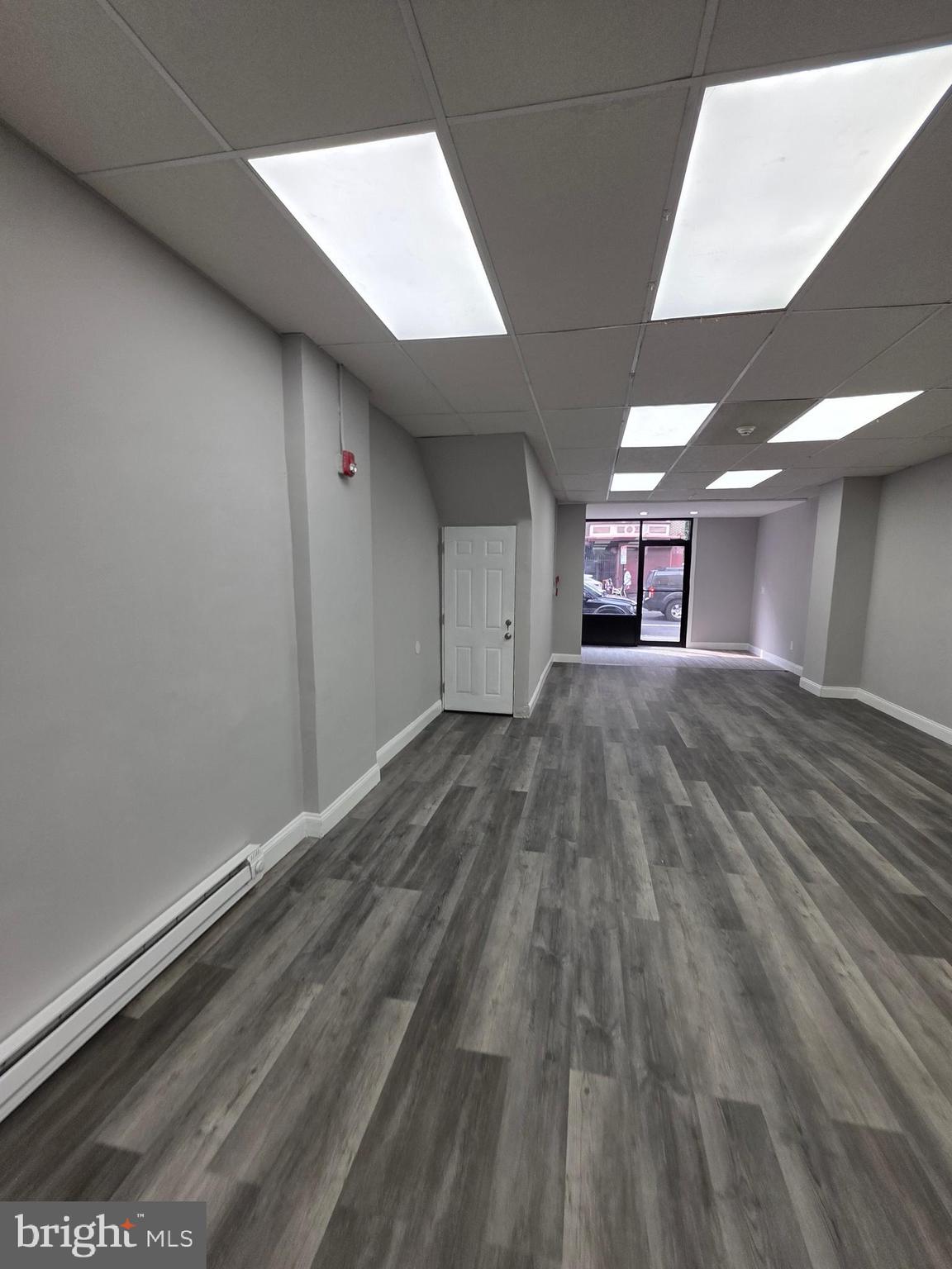 FRANKFORD - Commercial Lease