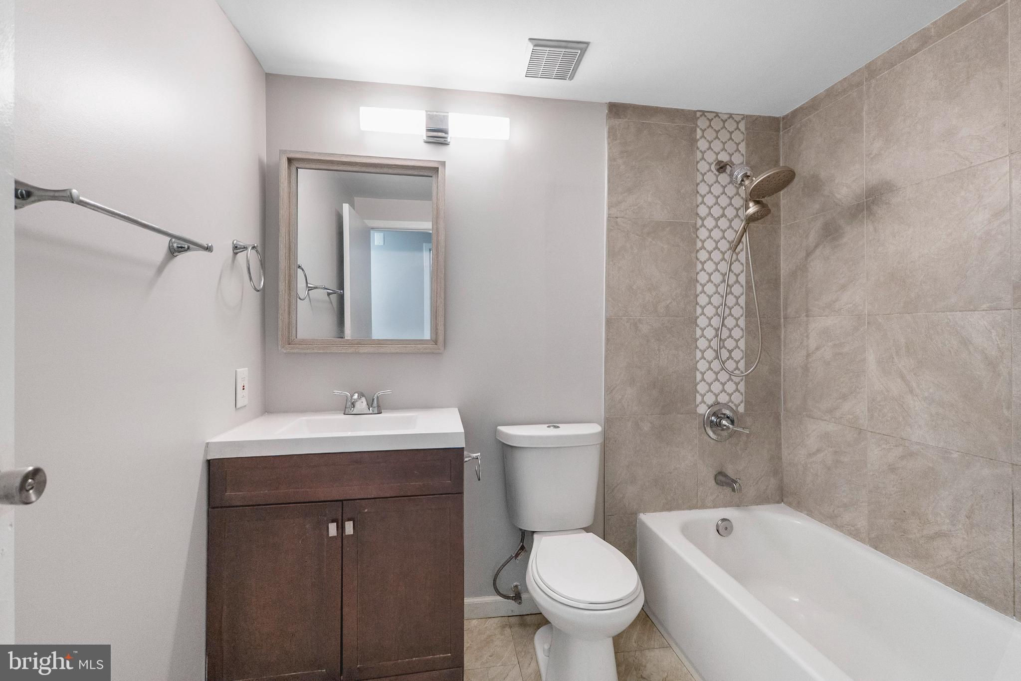 VILLAGE OF OWEN BROWN - Residential