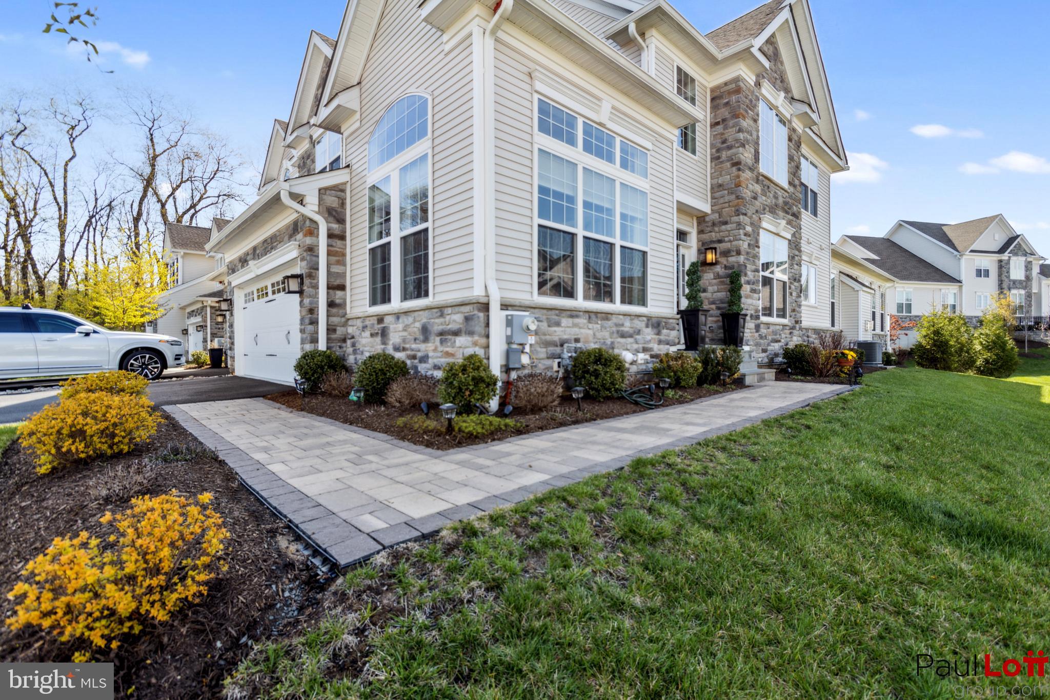 207 REID WAY