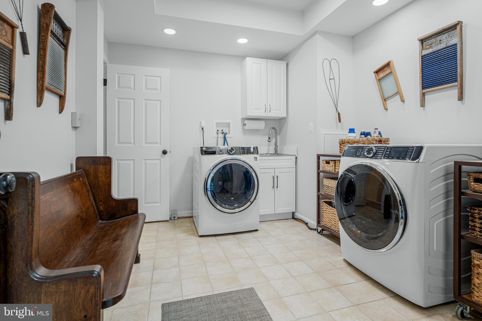 WARFIELDS RANGE - Residential