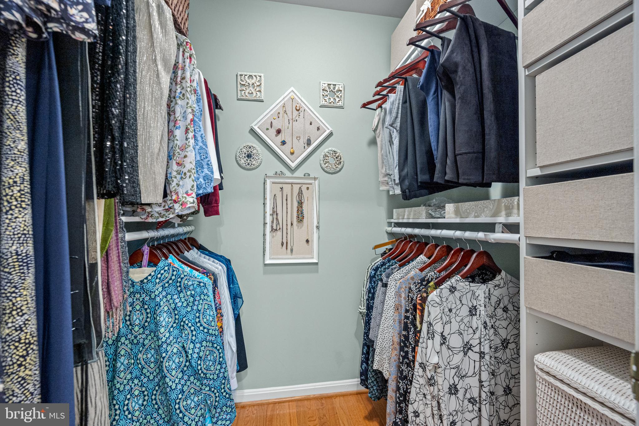 WARFIELDS RANGE - Residential