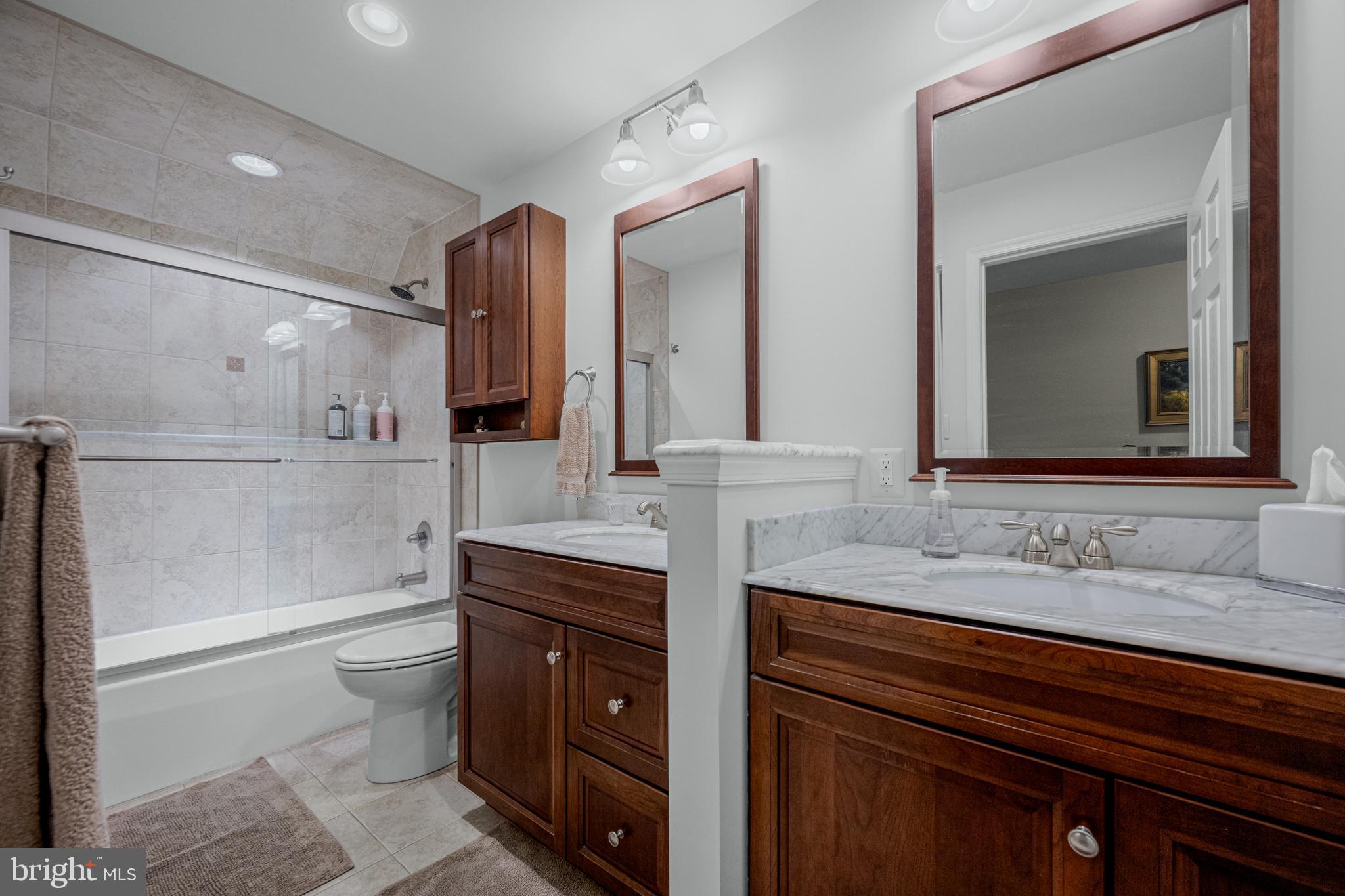 WARFIELDS RANGE - Residential