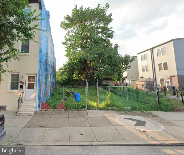PHILADELPHIA (NORTH) - Land