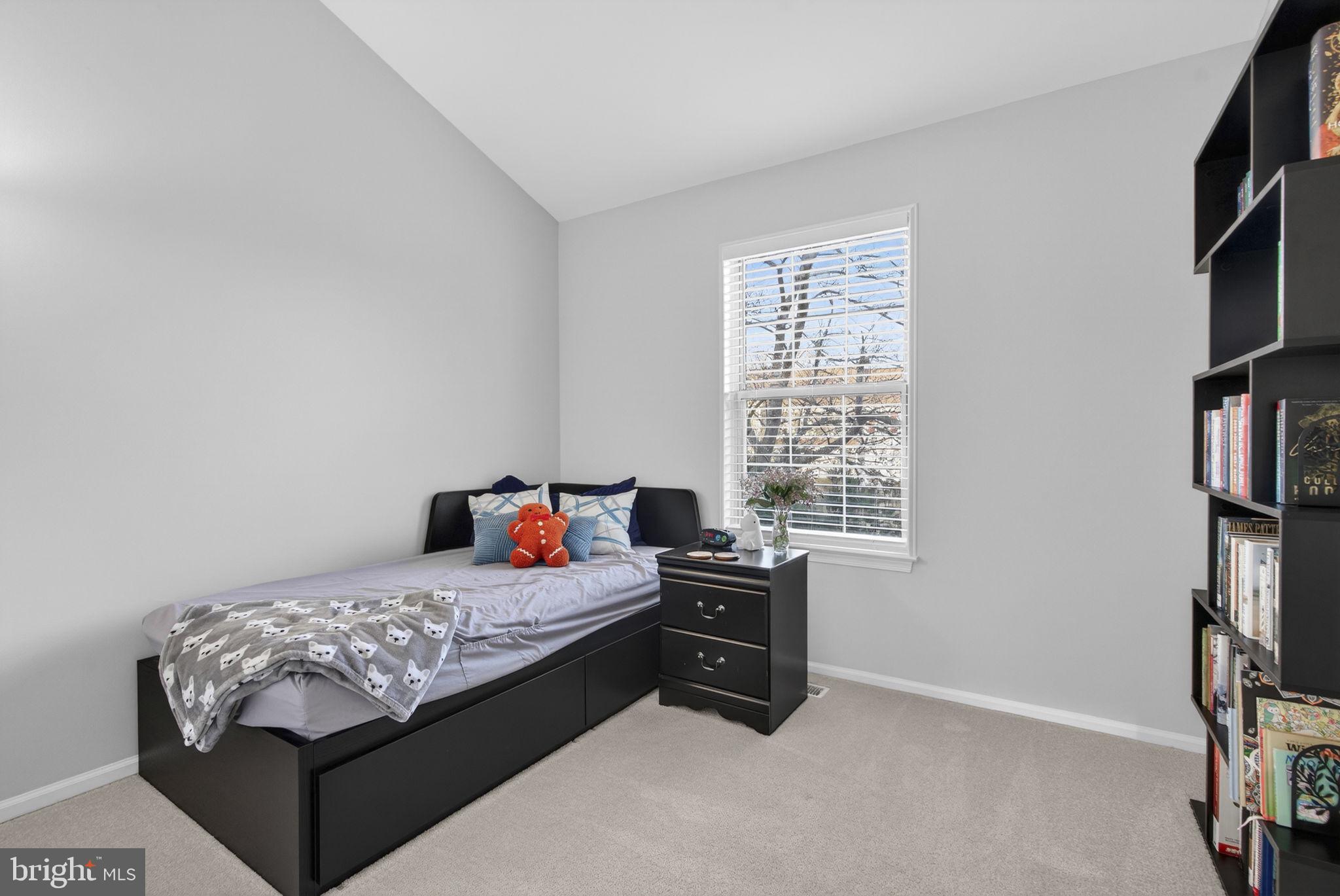 POTOMAC CROSSING - Residential