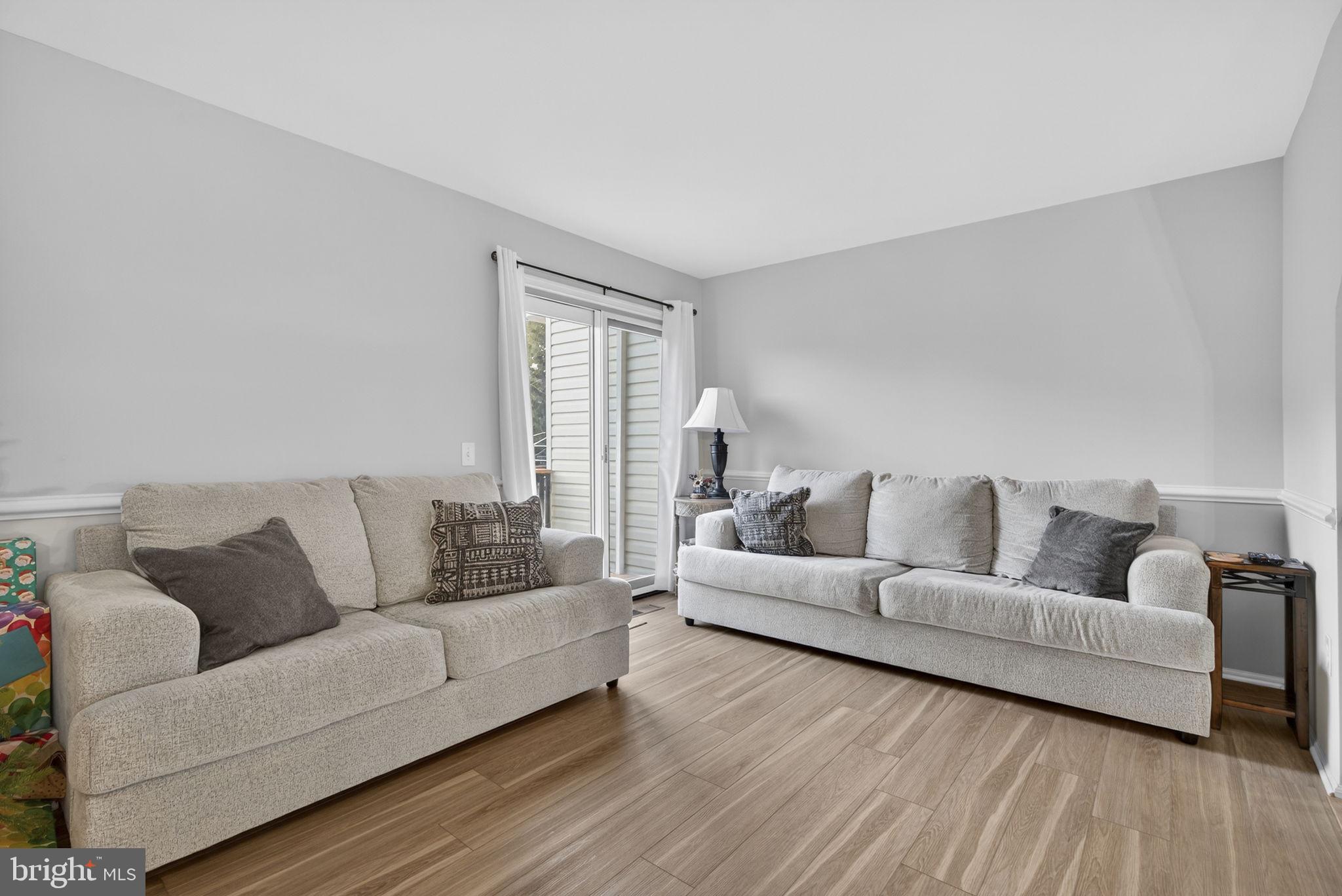 POTOMAC CROSSING - Residential