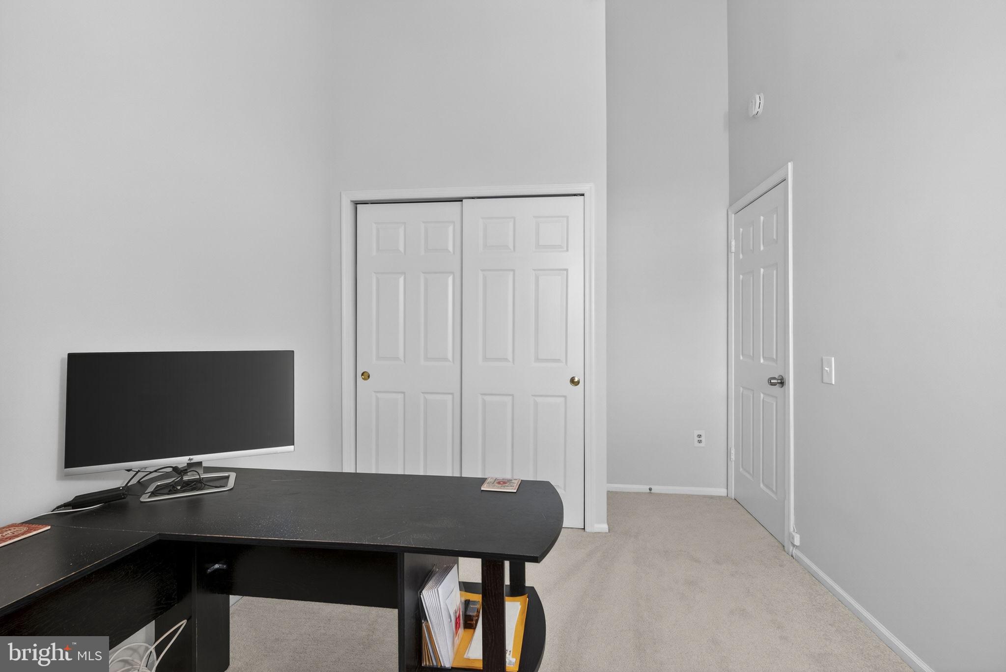 POTOMAC CROSSING - Residential