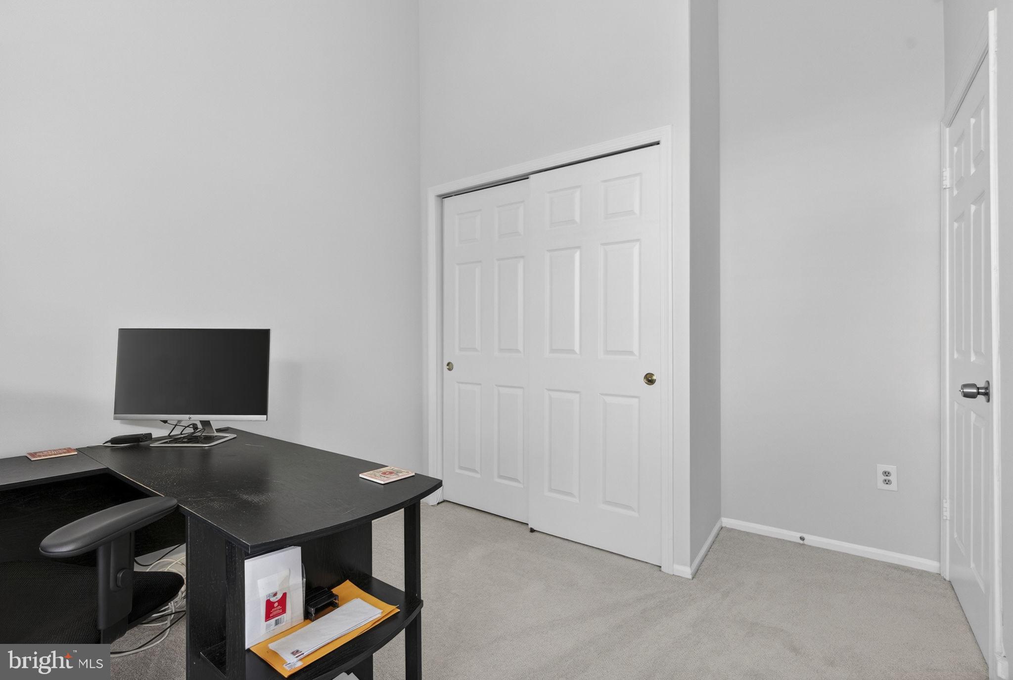 POTOMAC CROSSING - Residential