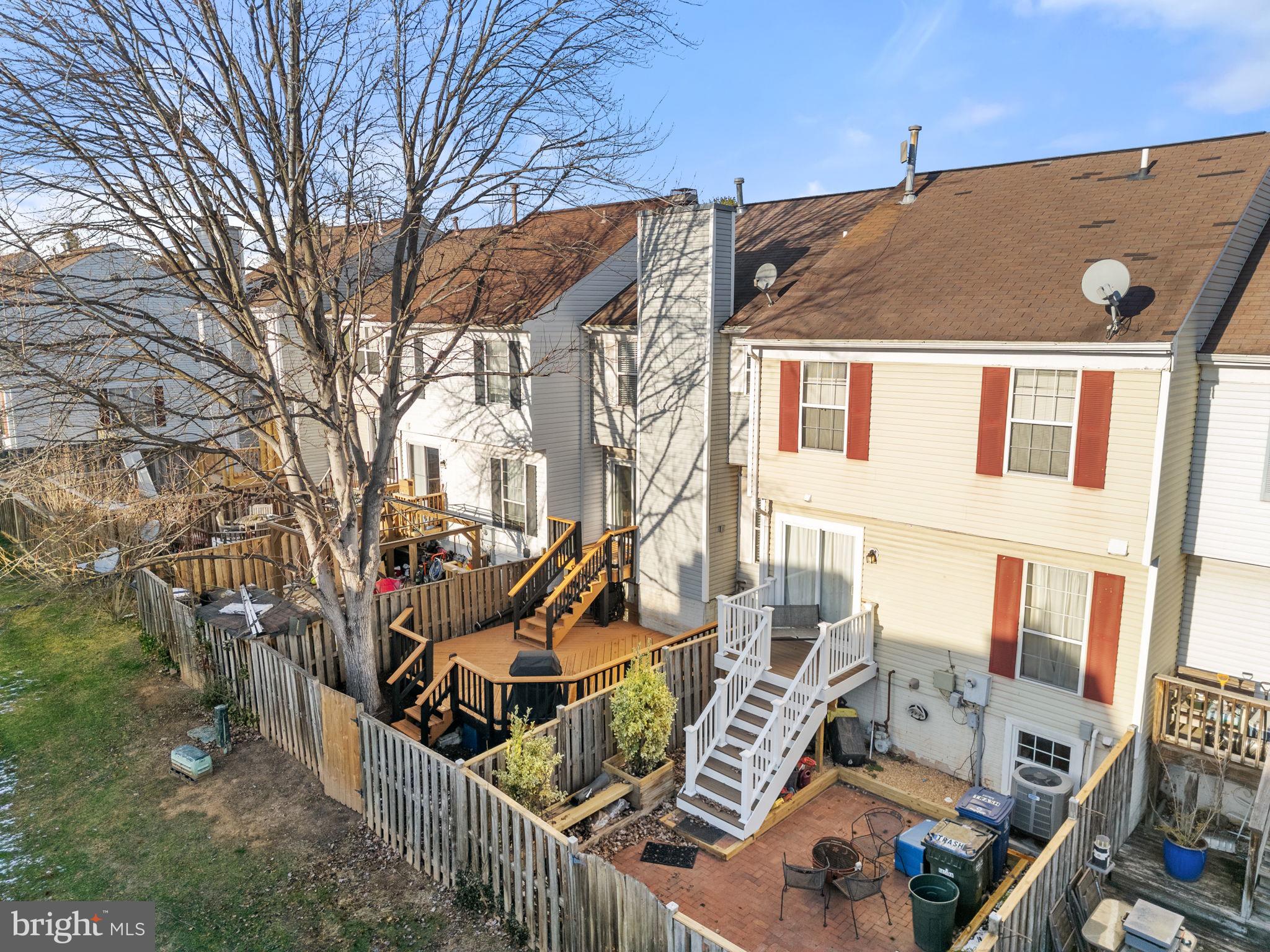 POTOMAC CROSSING - Residential