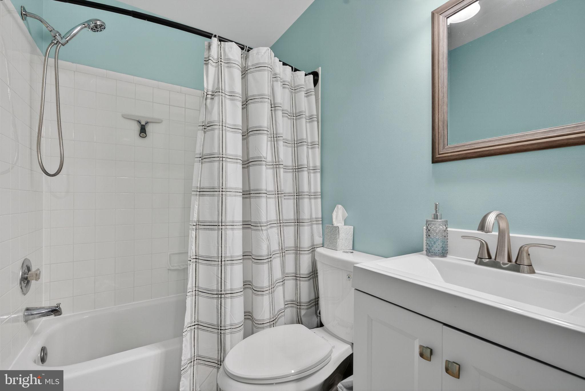 POTOMAC CROSSING - Residential